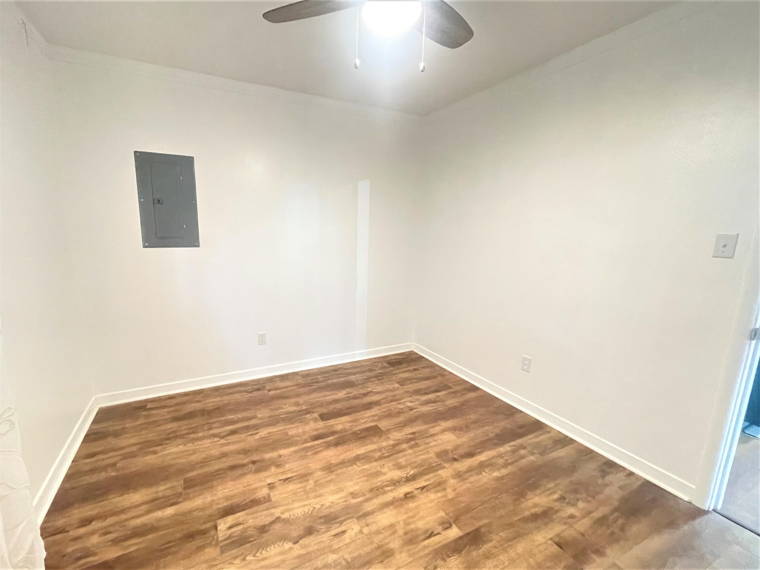 SEABREEZE 5TH ADDN - Residential Lease