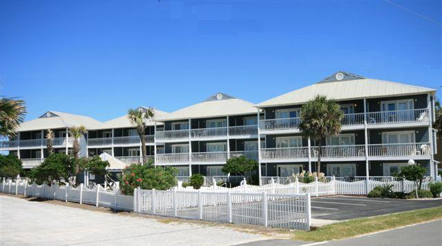 SUMMER BREEZE CONDO - Residential