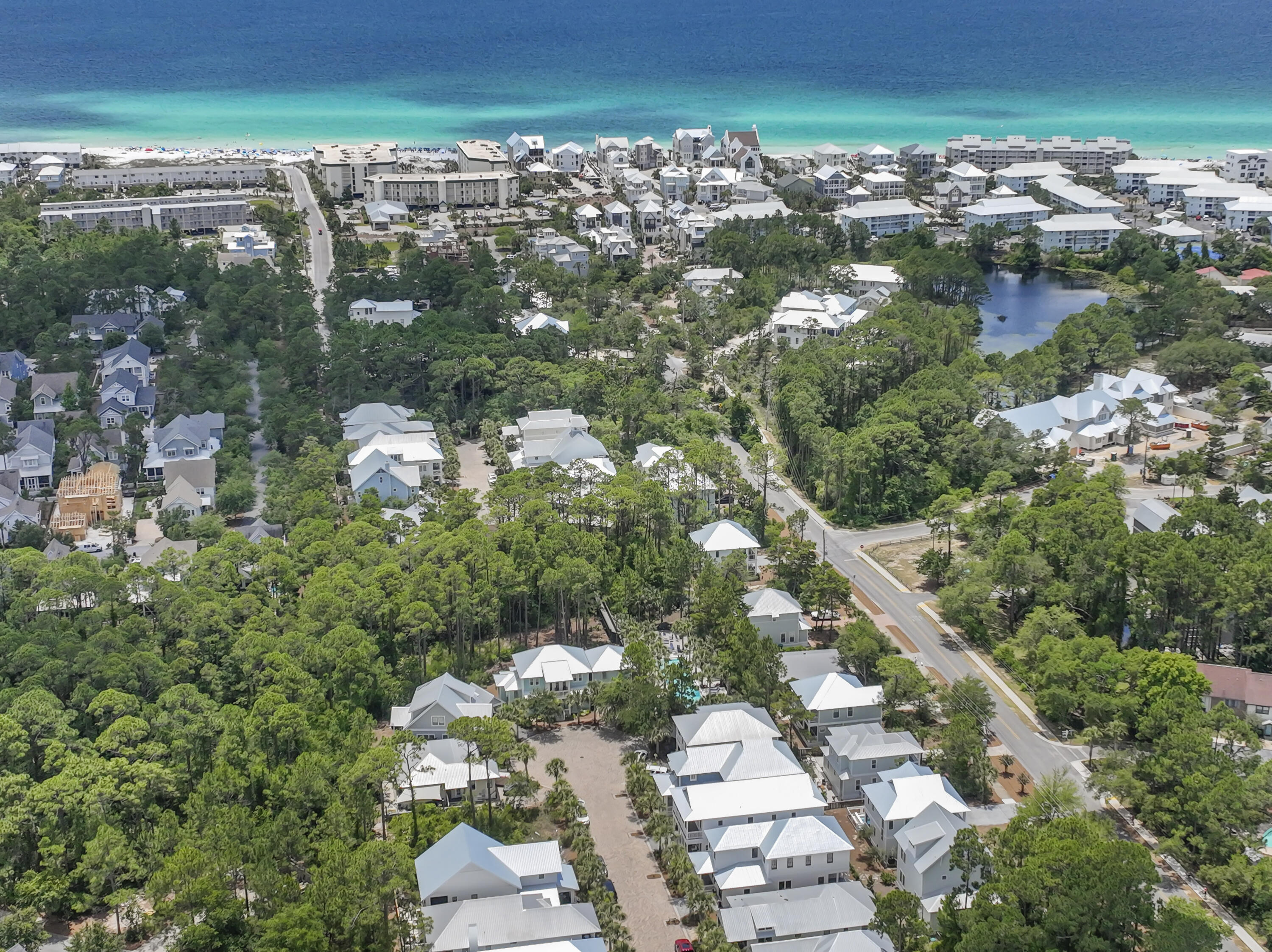 COTTAGES AT EASTERN LAKE - Residential