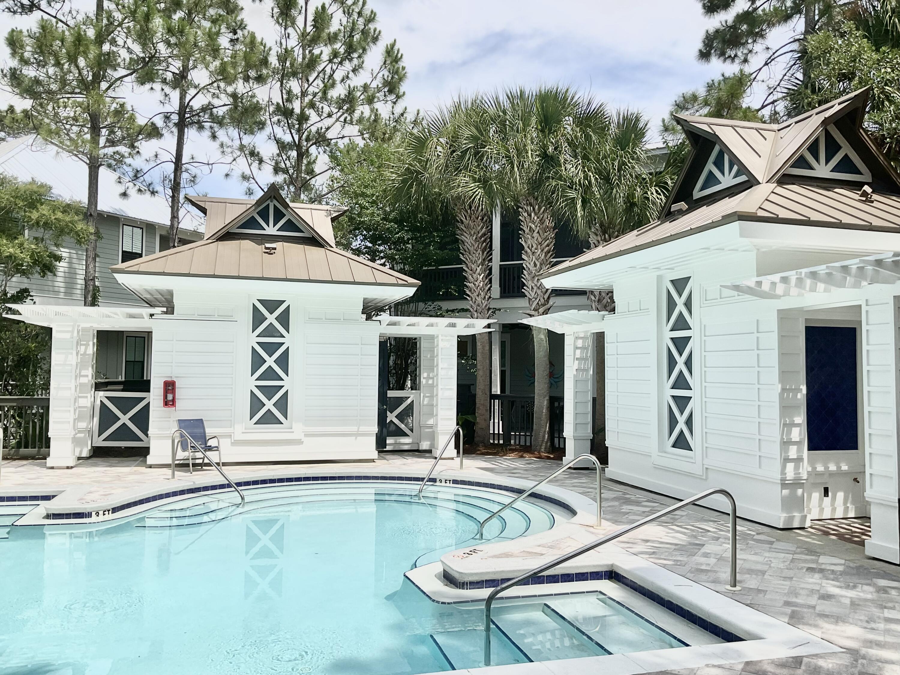 COTTAGES AT EASTERN LAKE - Residential