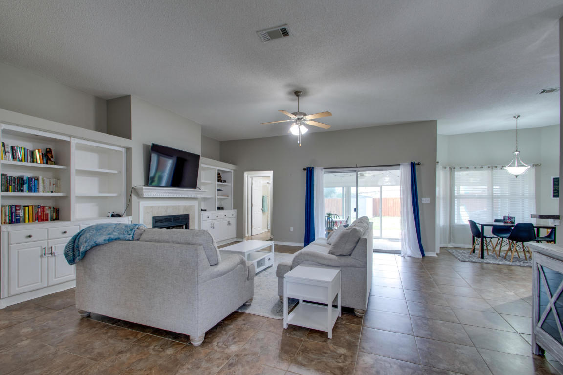 SHADOW OAK S/D - Residential Lease