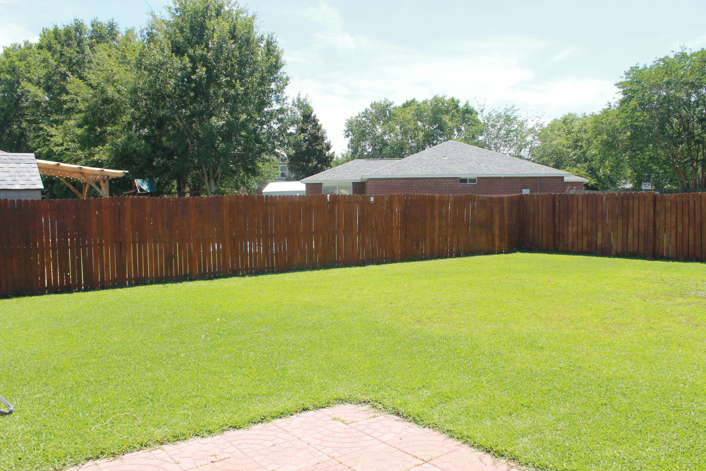SHADOW OAK S/D - Residential Lease