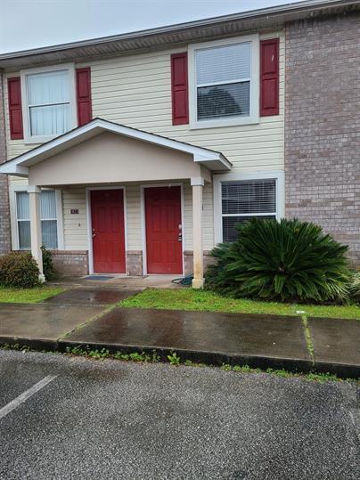 Great opportunity to own a home in Niceville. 
Convenient to bases, schools, shopping, Rocky Bayou Park and beaches.  Tile runs through-out the first floor. The kitchen offers granite counters and stainless appliances.  Bedrooms are located upstairs with the full bathroom. Don't forget the community pool there for your enjoyment.