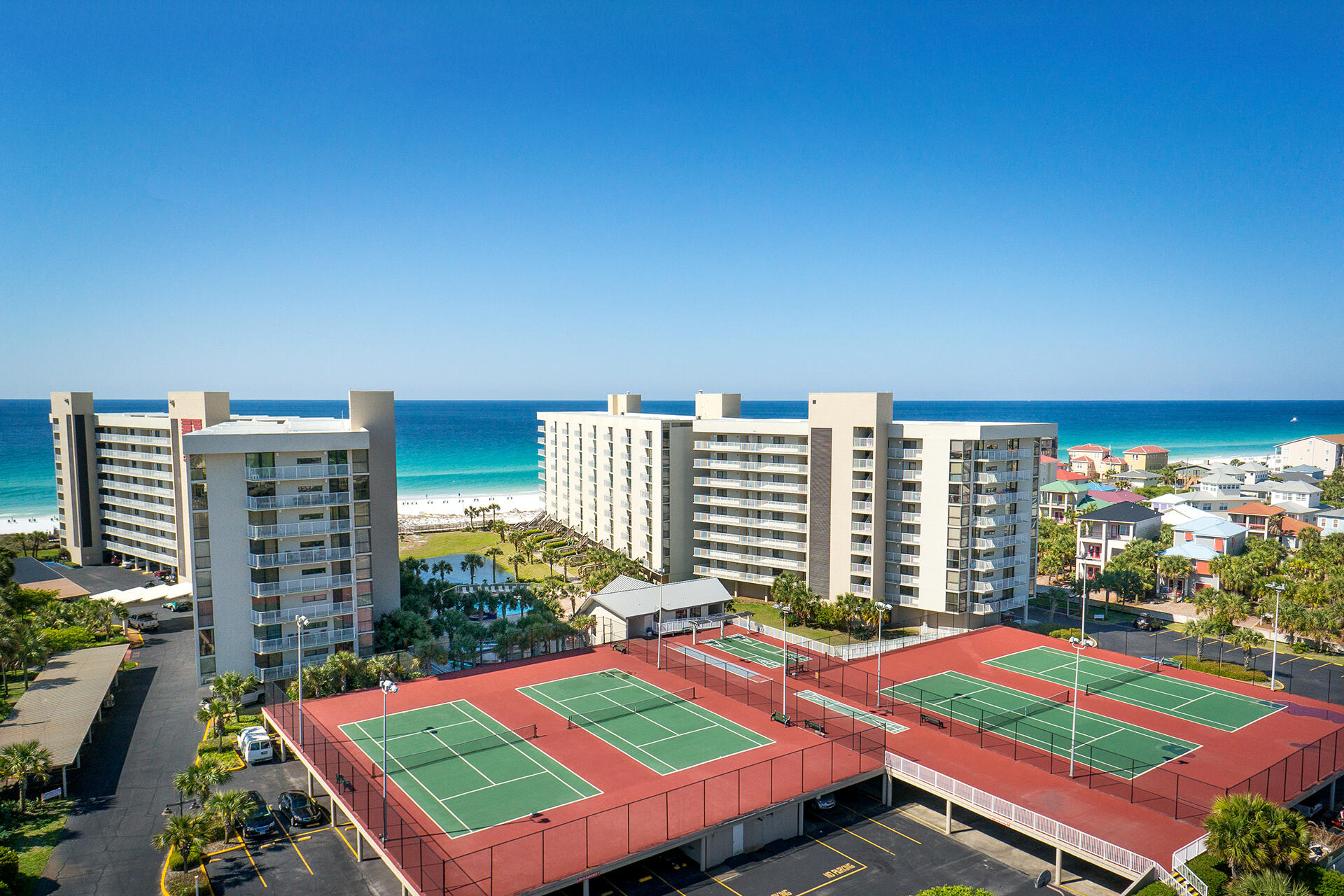 MAINSAIL CONDO PH 5 - Residential