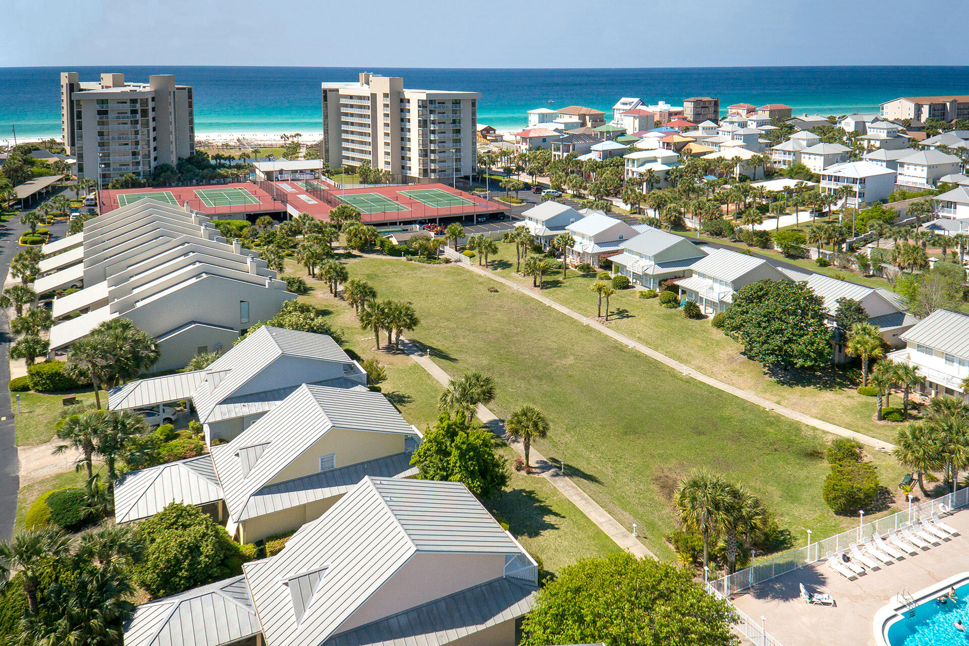 MAINSAIL CONDO PH 5 - Residential