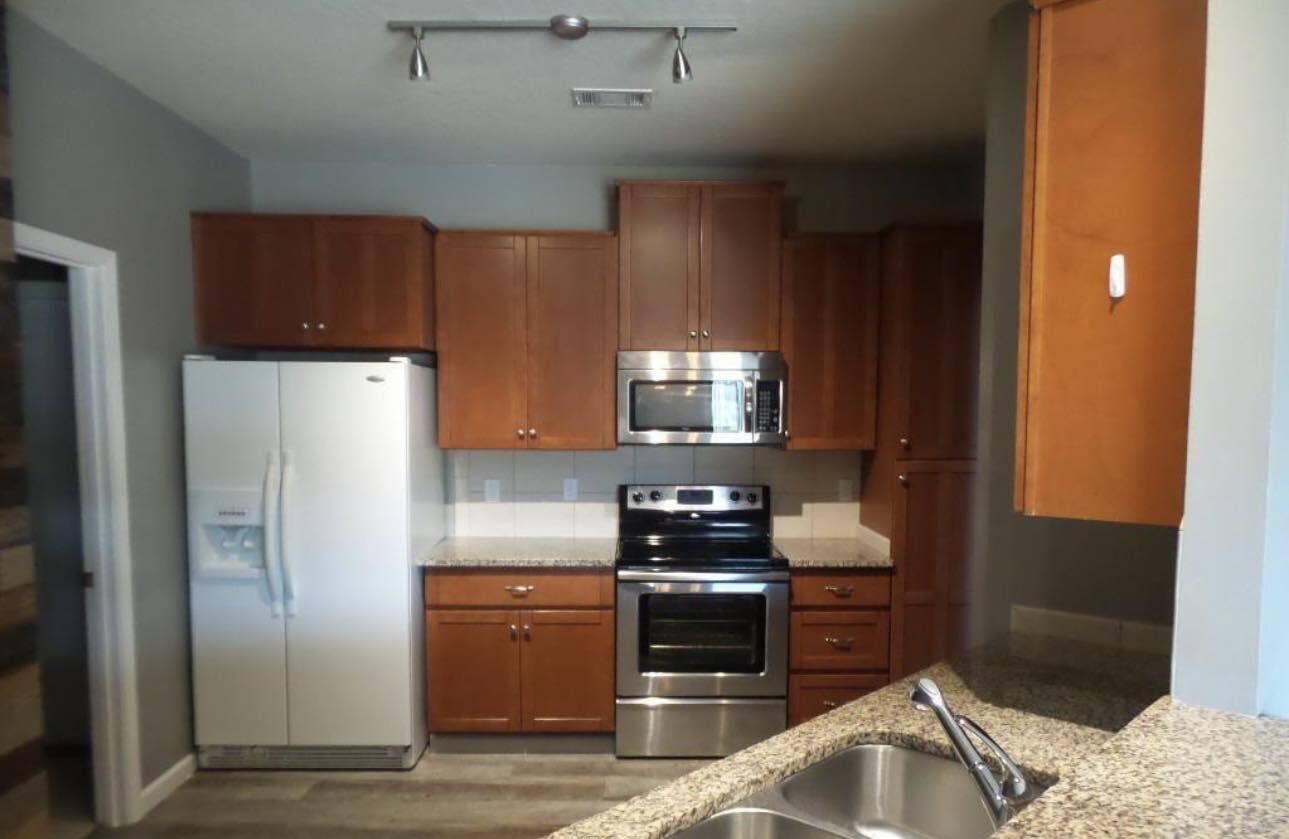 LEE FARMS PH II - Residential Lease
