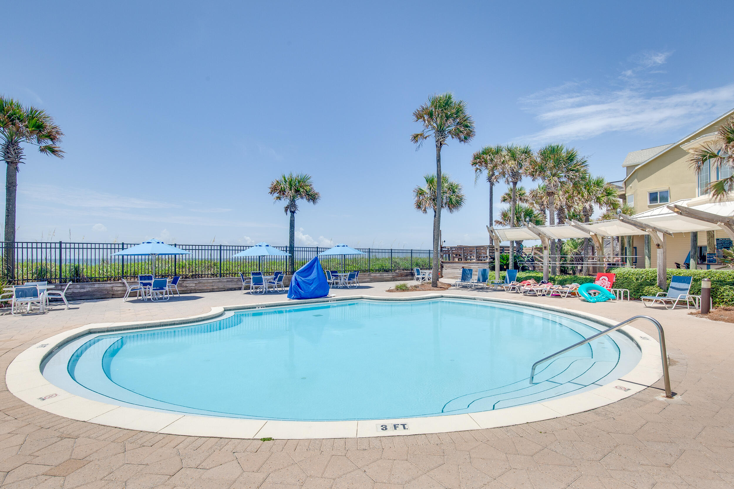 STERLING SHORES - Residential