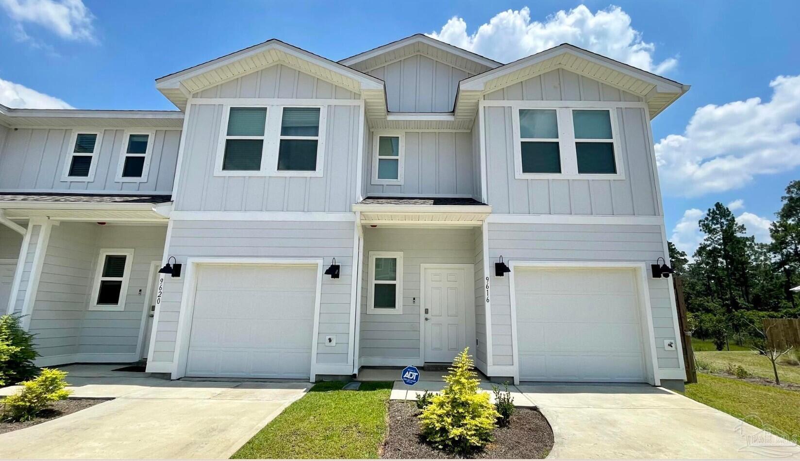 BRITTANY OAKS VILLAS - Residential