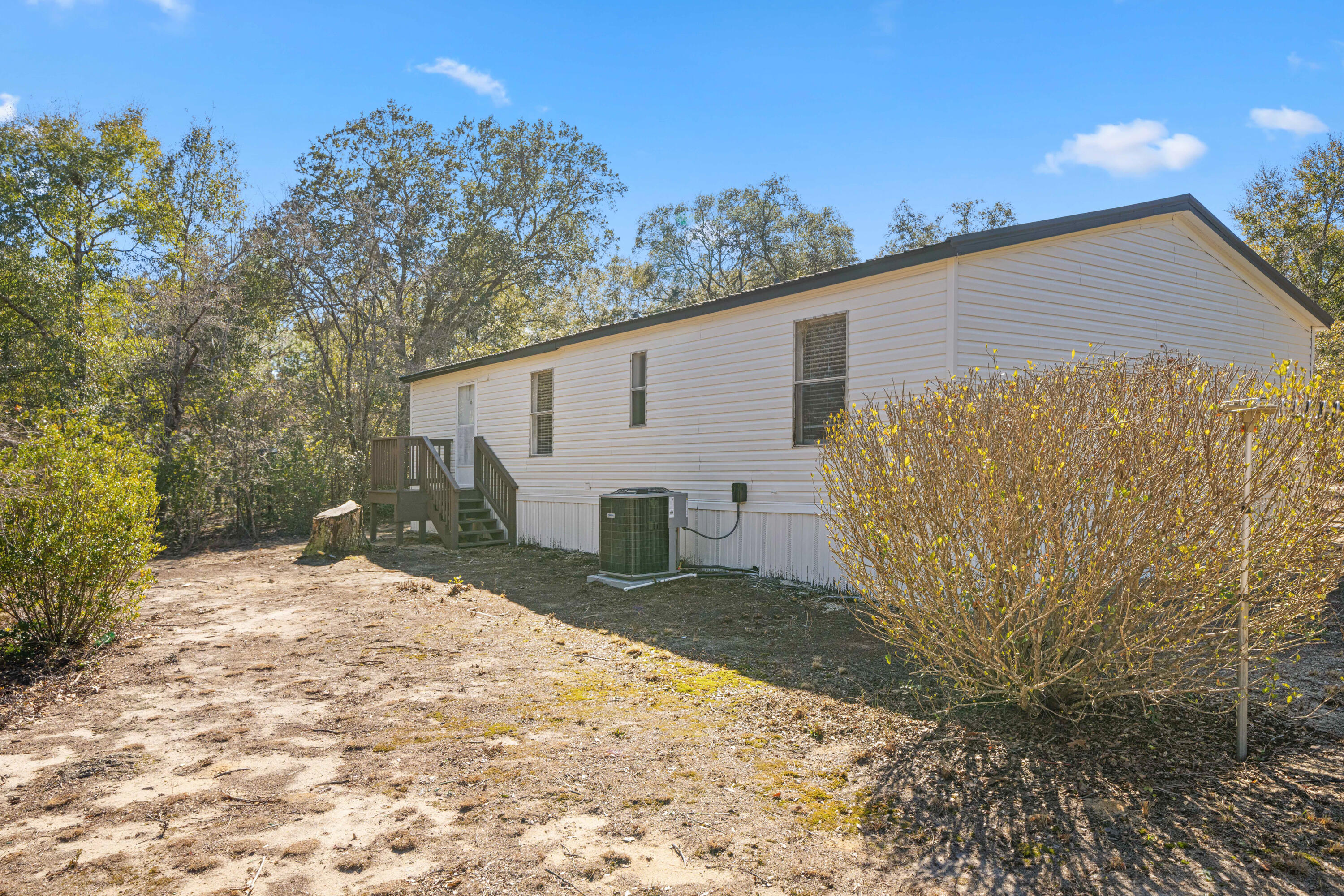 LEISURE LAKES - Residential