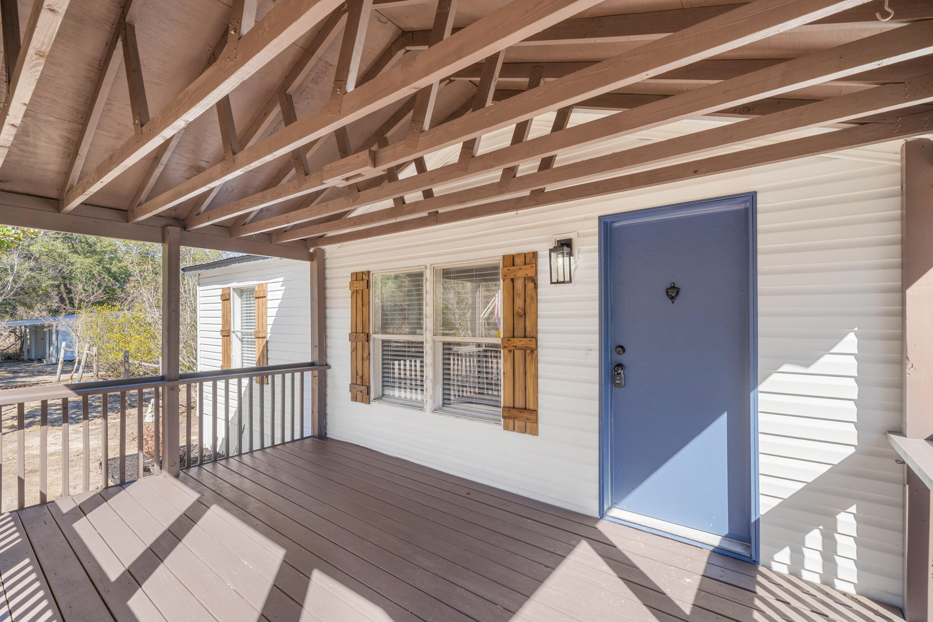 LEISURE LAKES - Residential