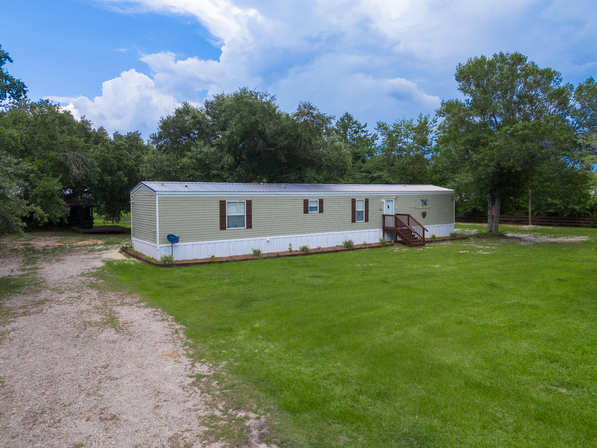 NO RECORDED SUBDIVISION - Residential