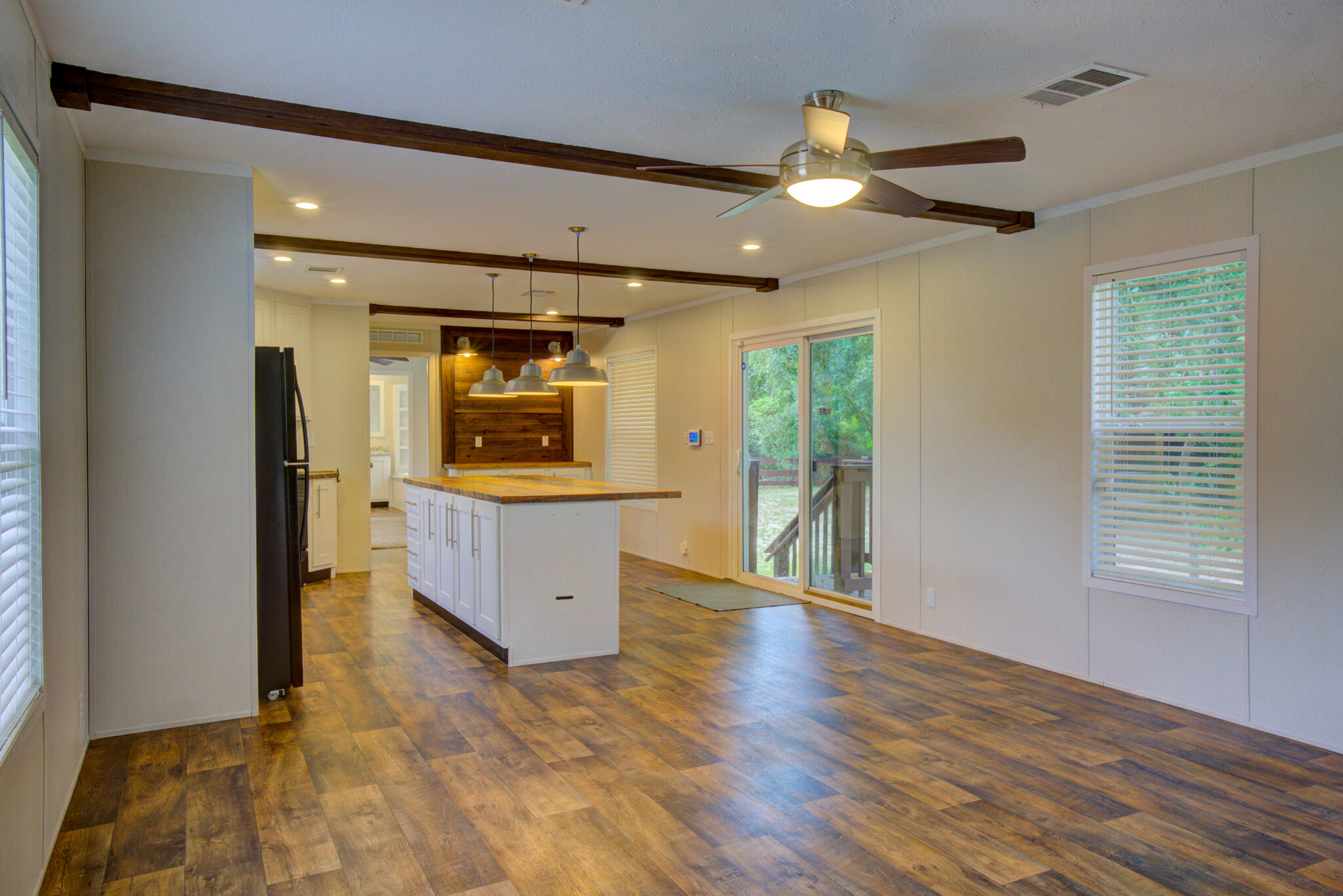 NO RECORDED SUBDIVISION - Residential