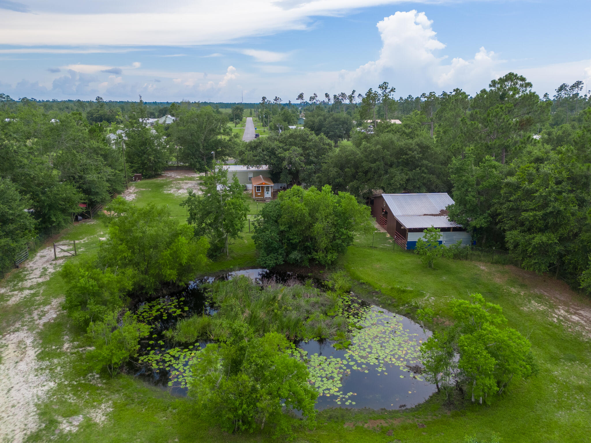 NO RECORDED SUBDIVISION - Residential