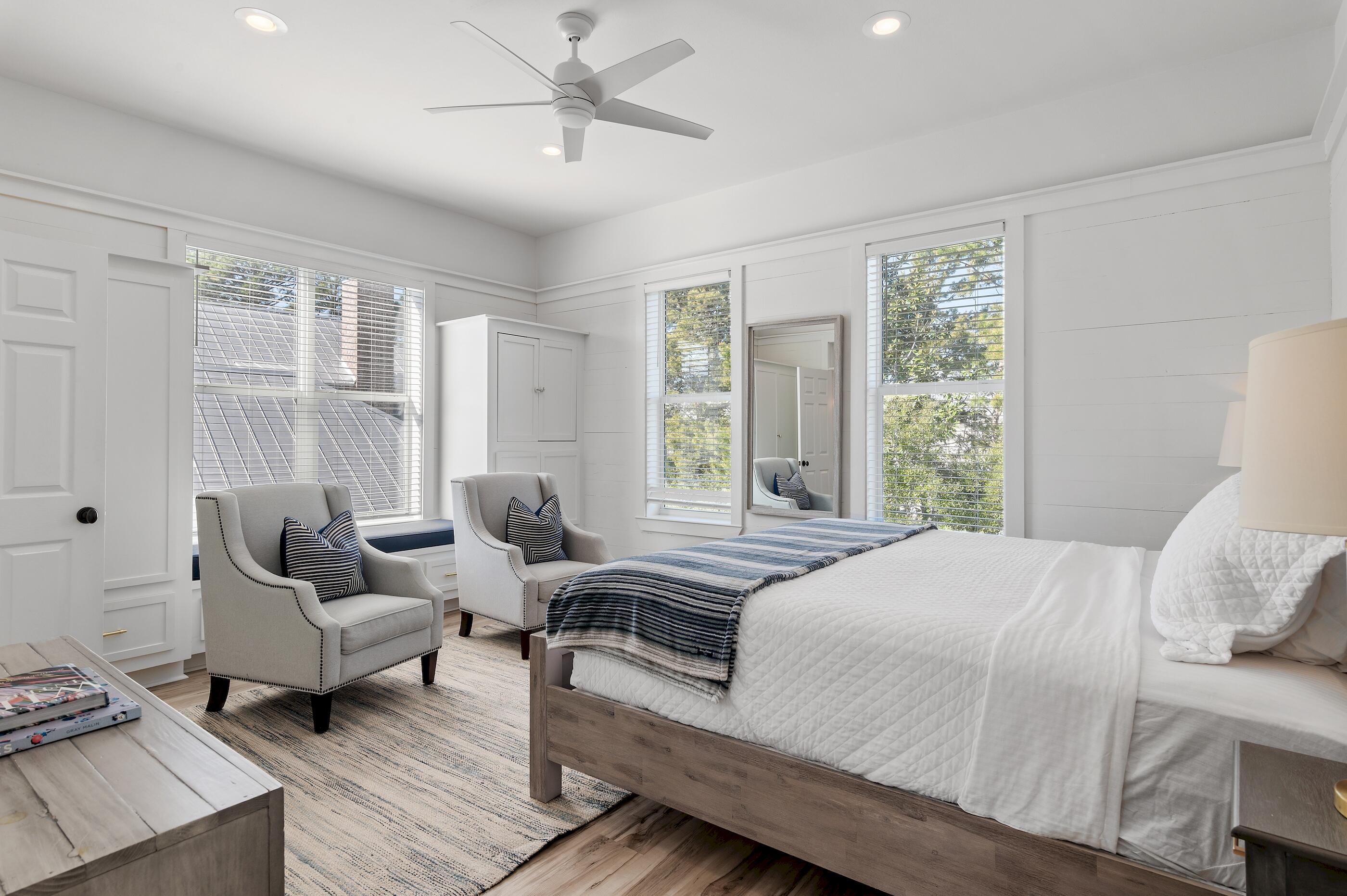 LAKEWOOD ESTATES - Residential