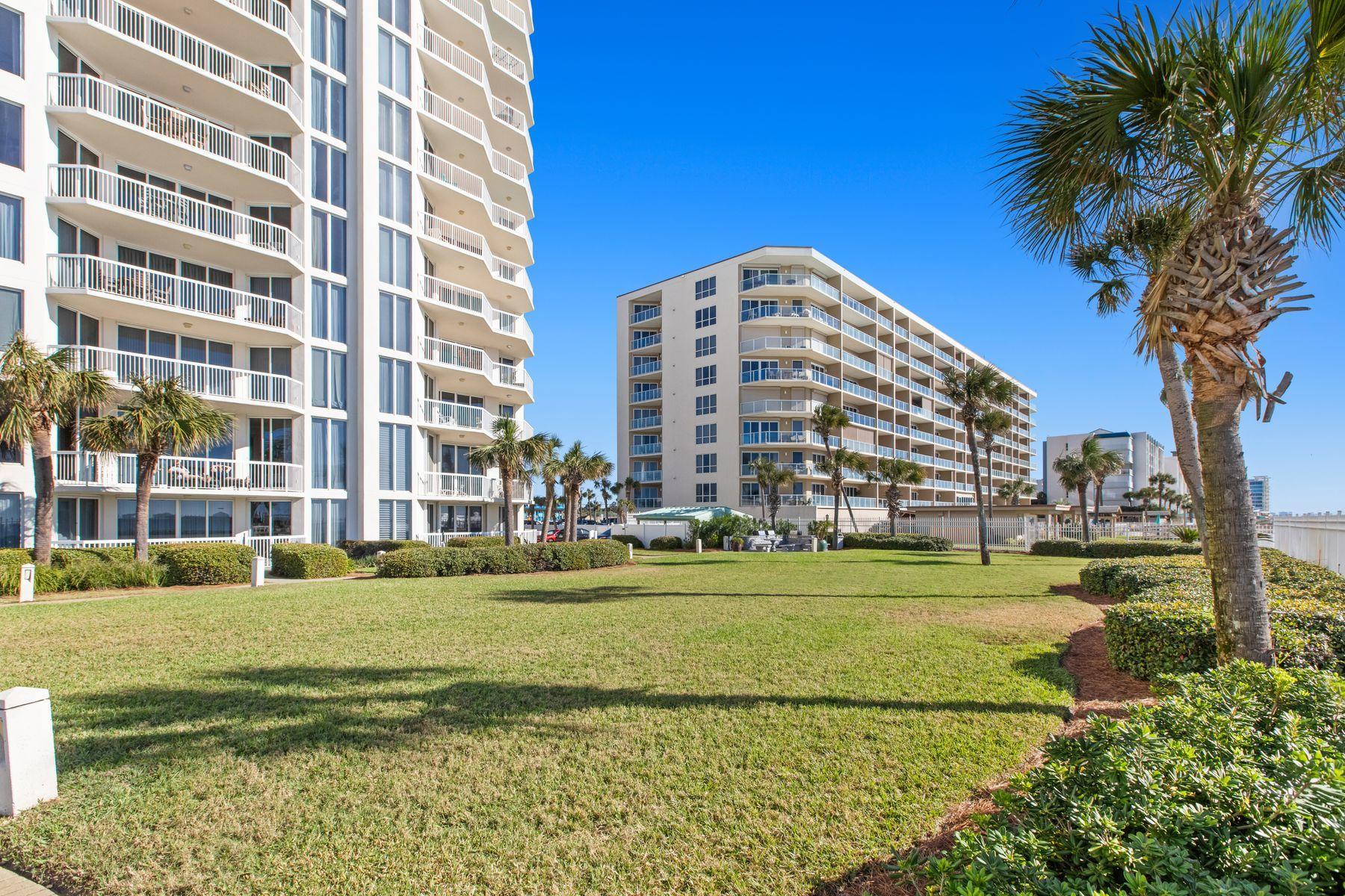 SILVER BEACH TOWERS - Residential