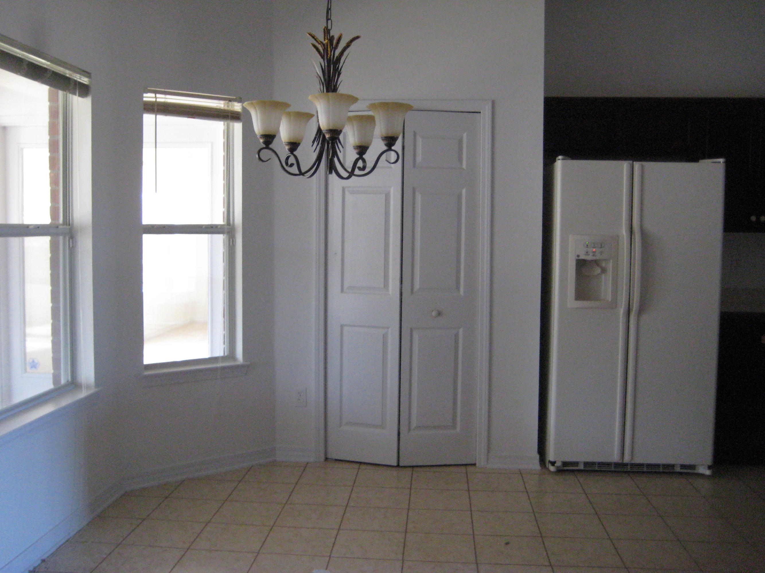 COUNTRYVIEW ESTATES 10TH ADDN - Residential Lease