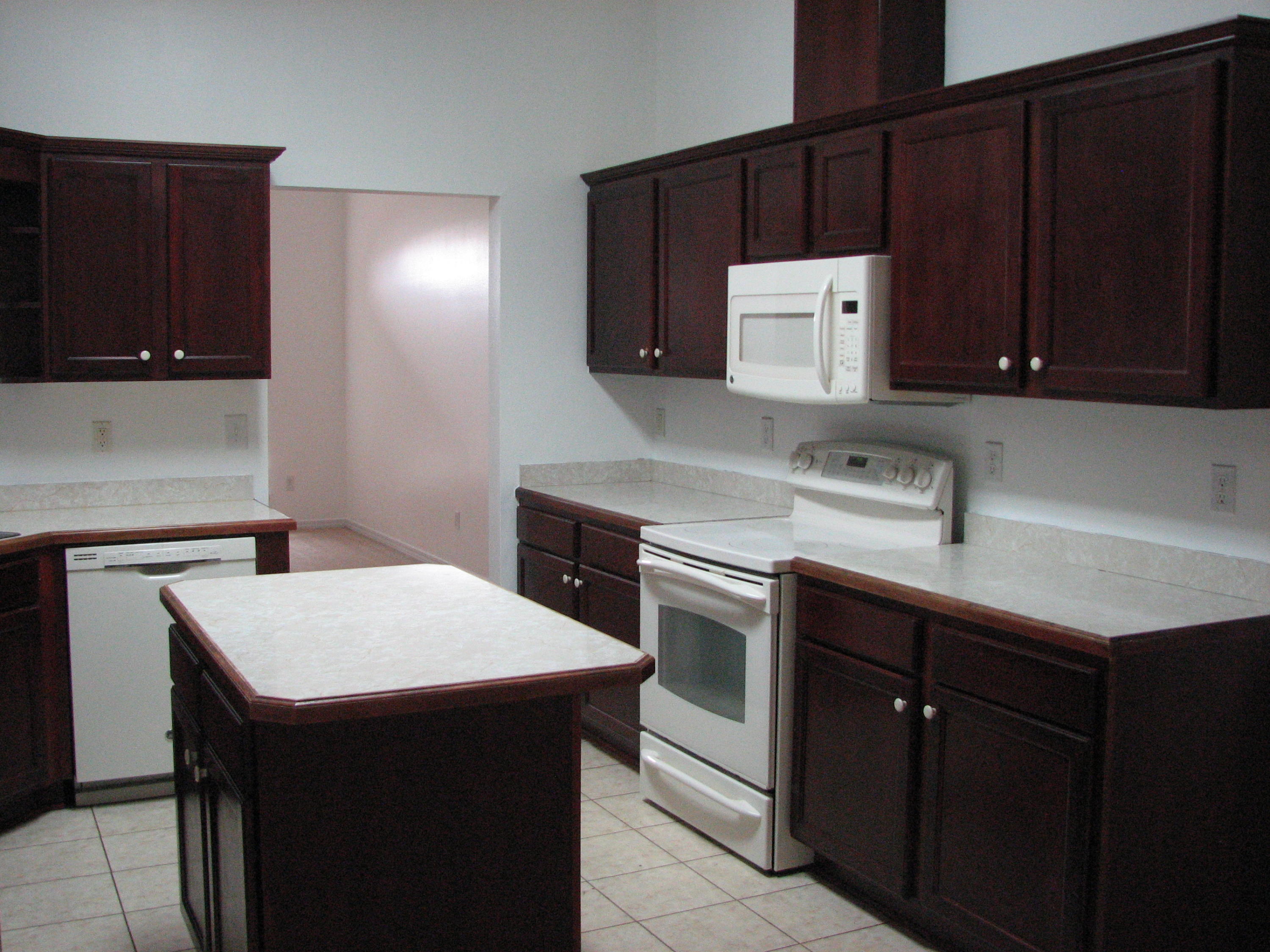 COUNTRYVIEW ESTATES 10TH ADDN - Residential Lease