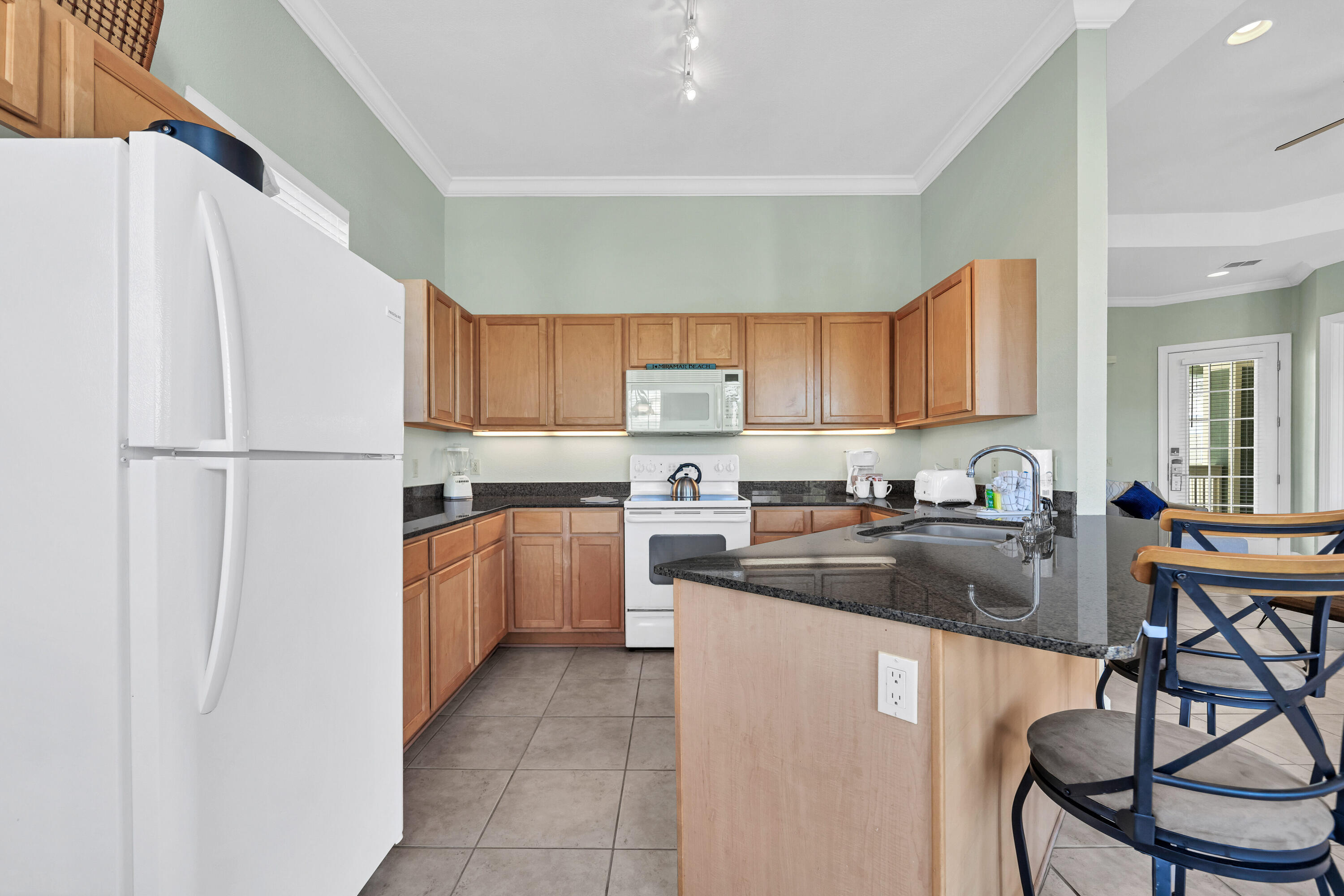 CRYSTAL COVE - Residential