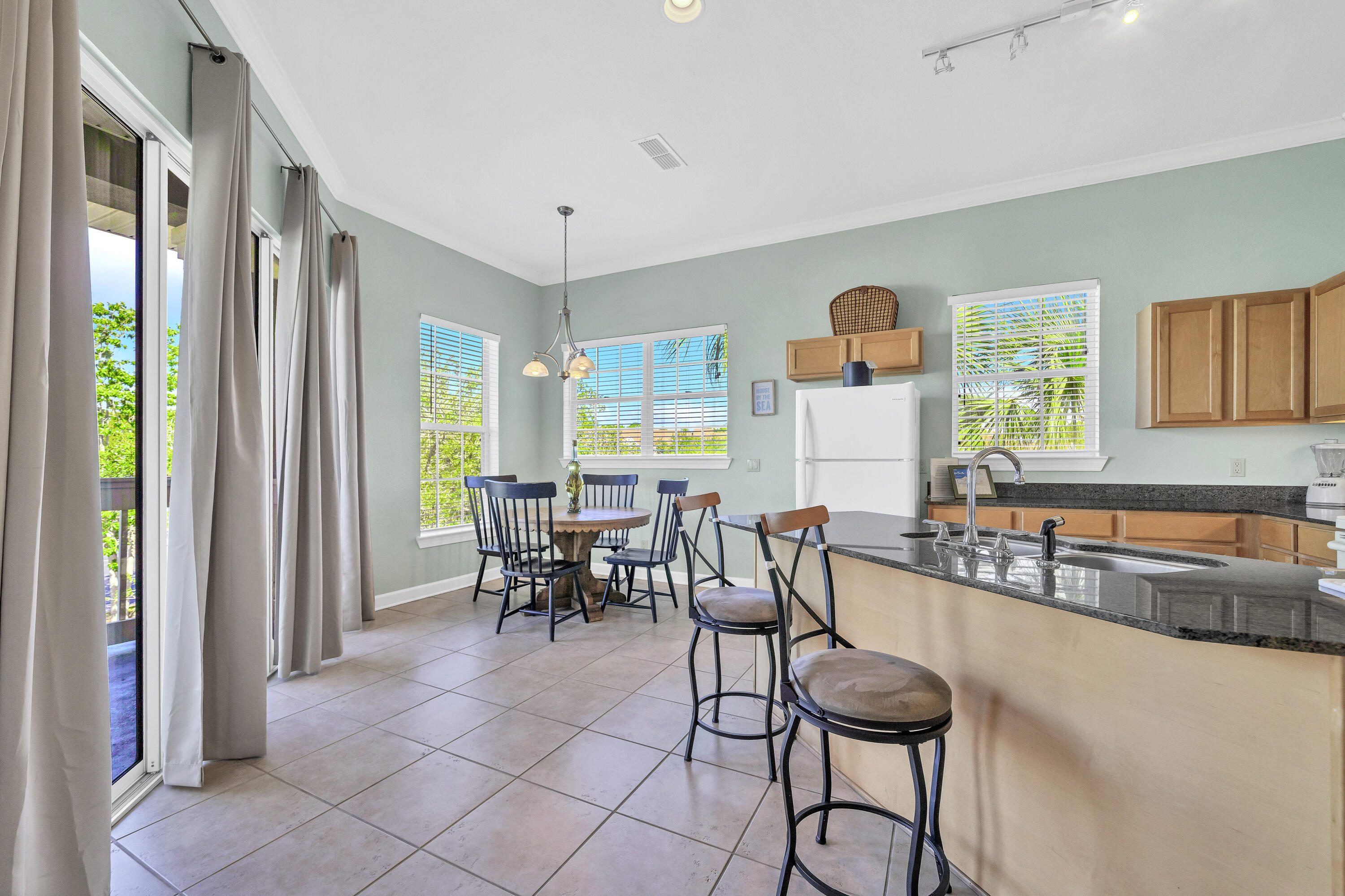CRYSTAL COVE - Residential
