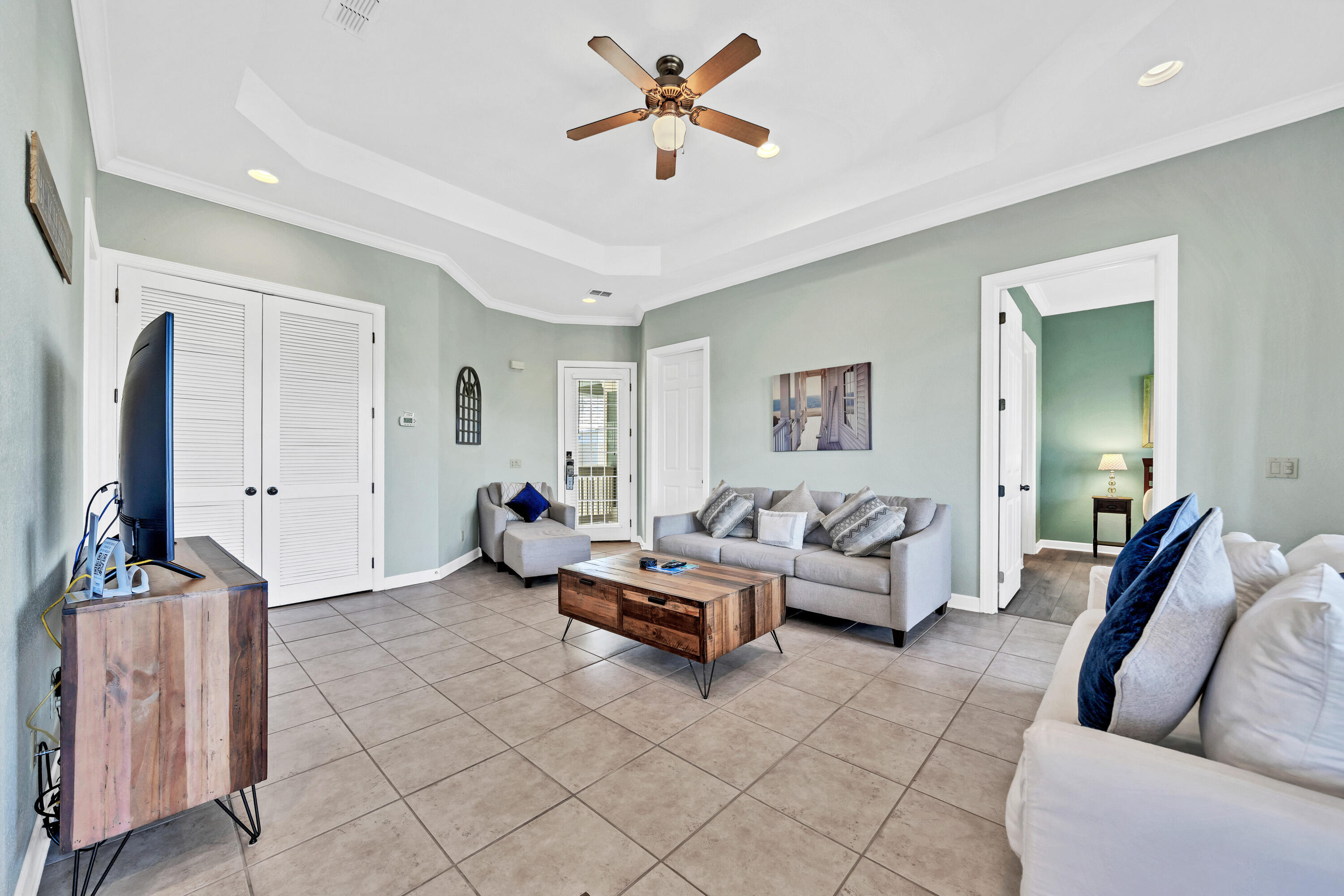 CRYSTAL COVE - Residential