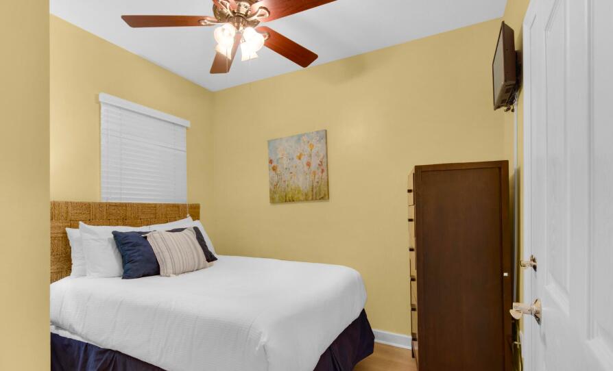 STERLING SHORES - Residential