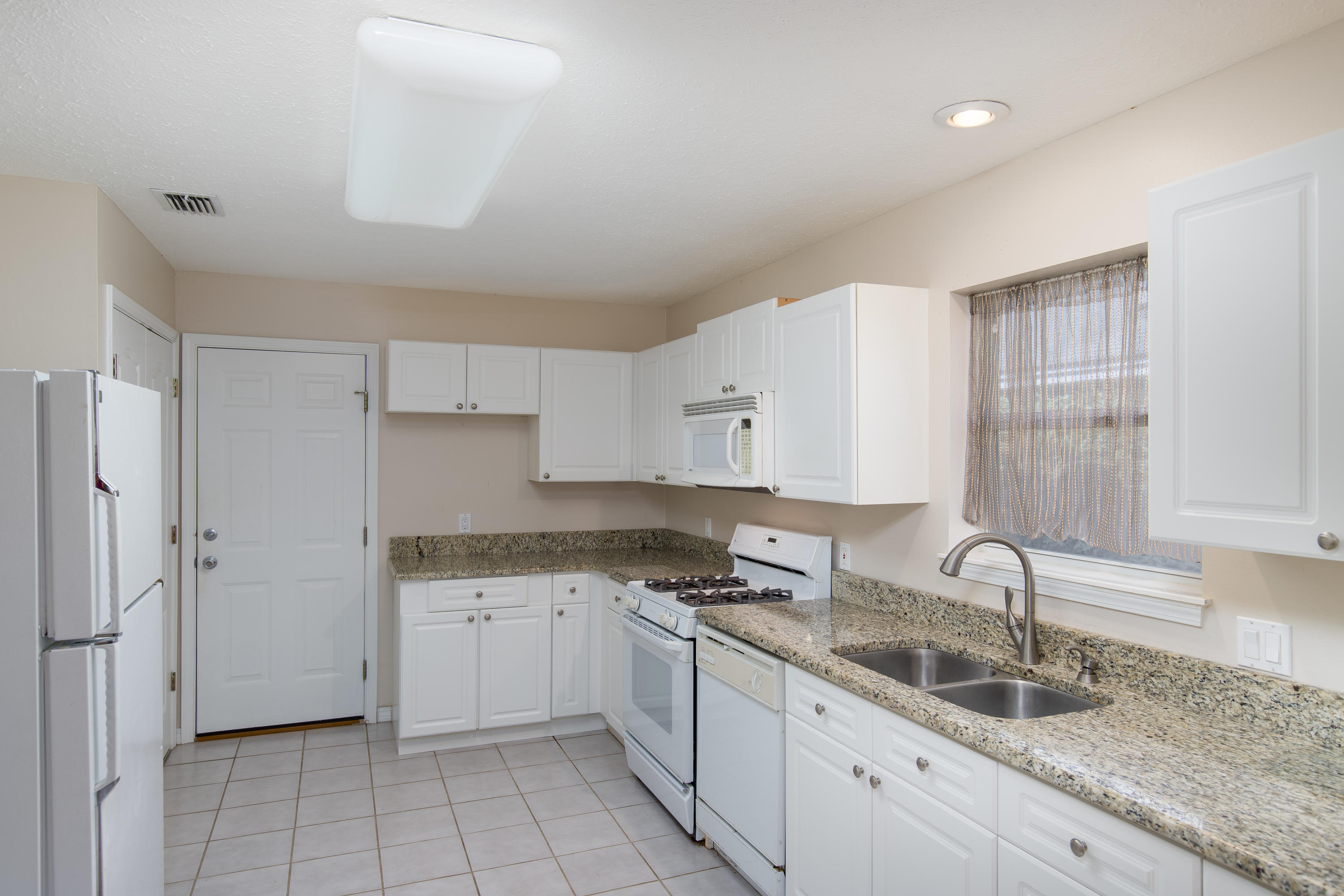 BAYSIDE - Residential