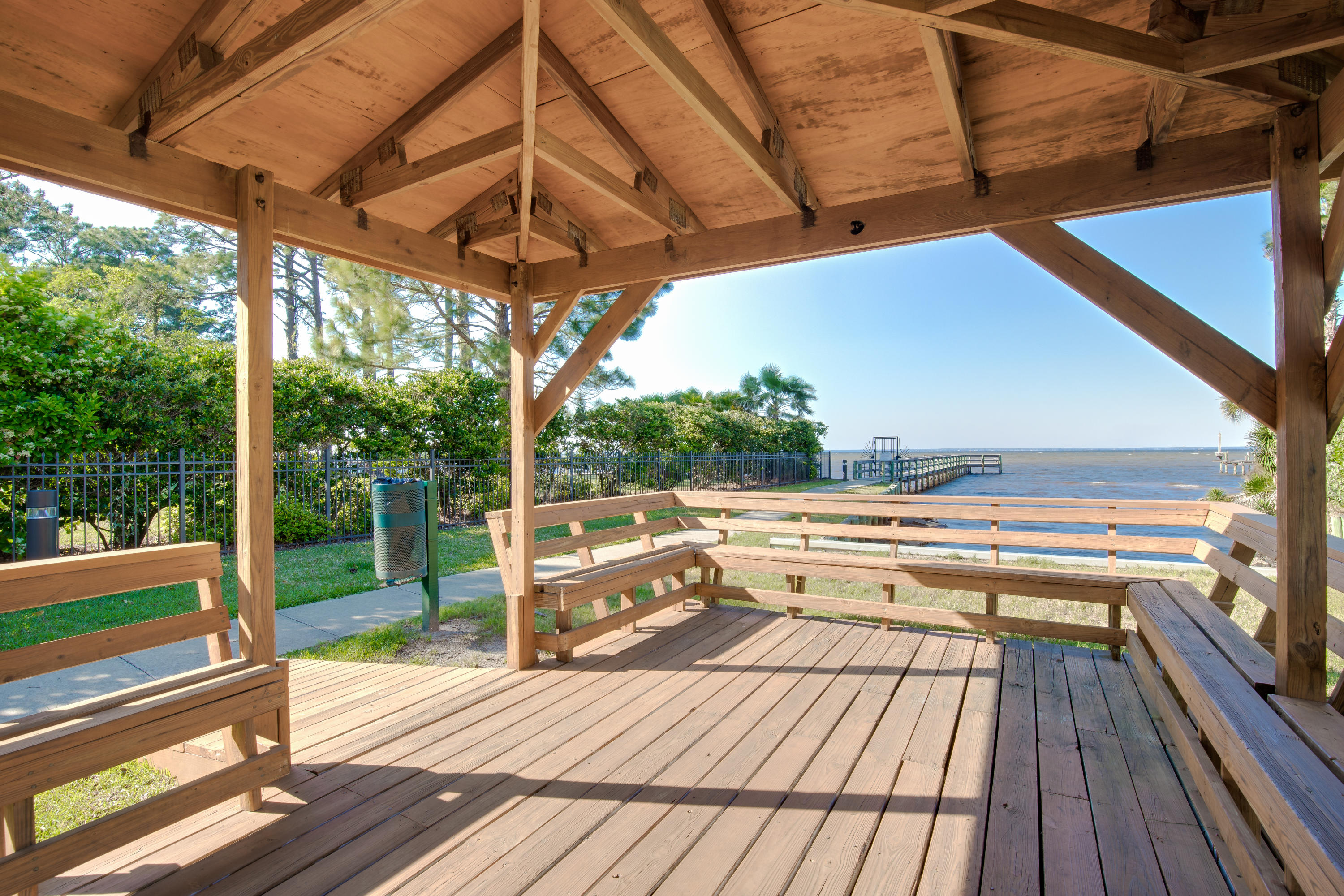 BAYSIDE - Residential