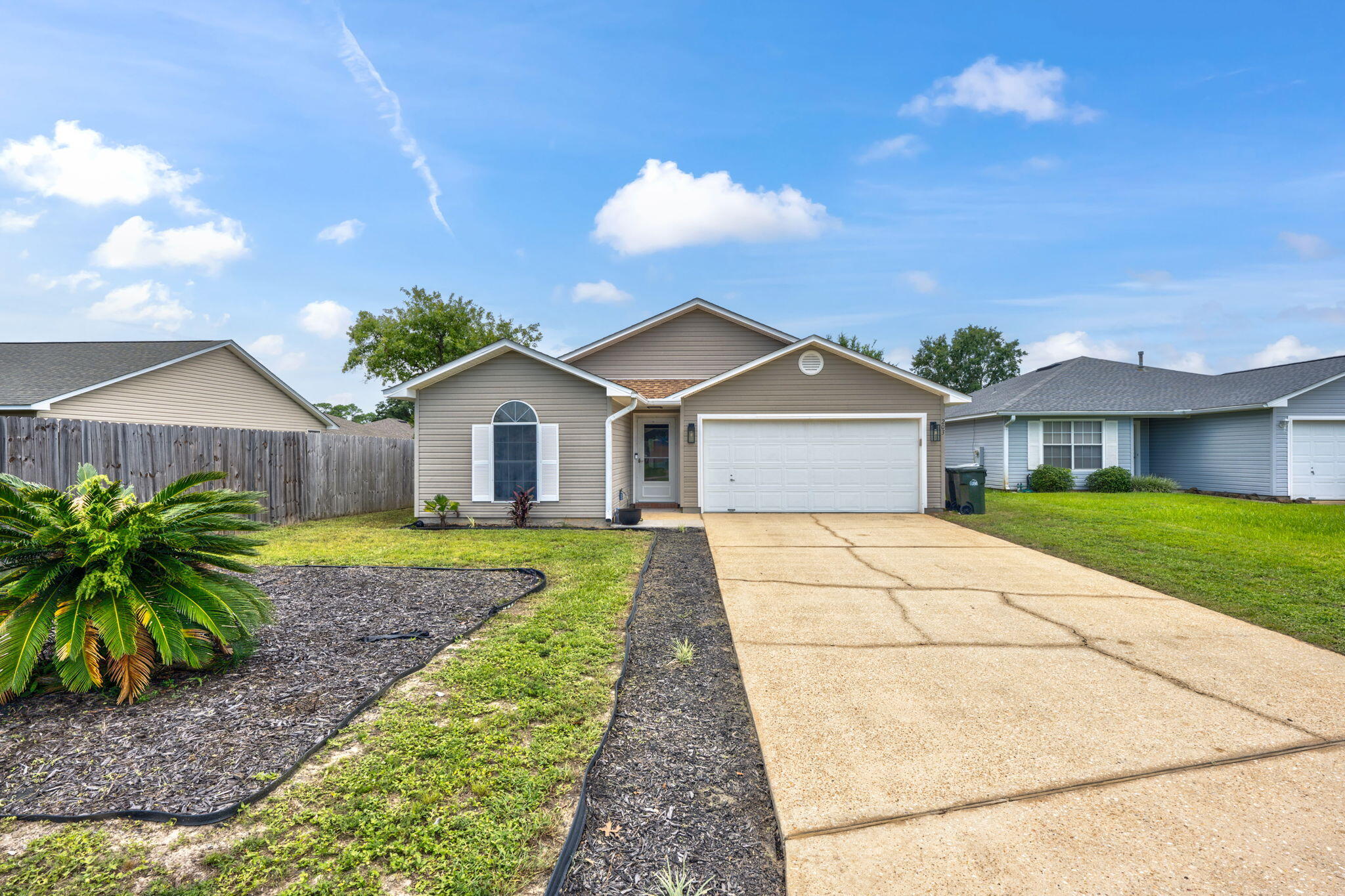EMERALD SHORES - Residential