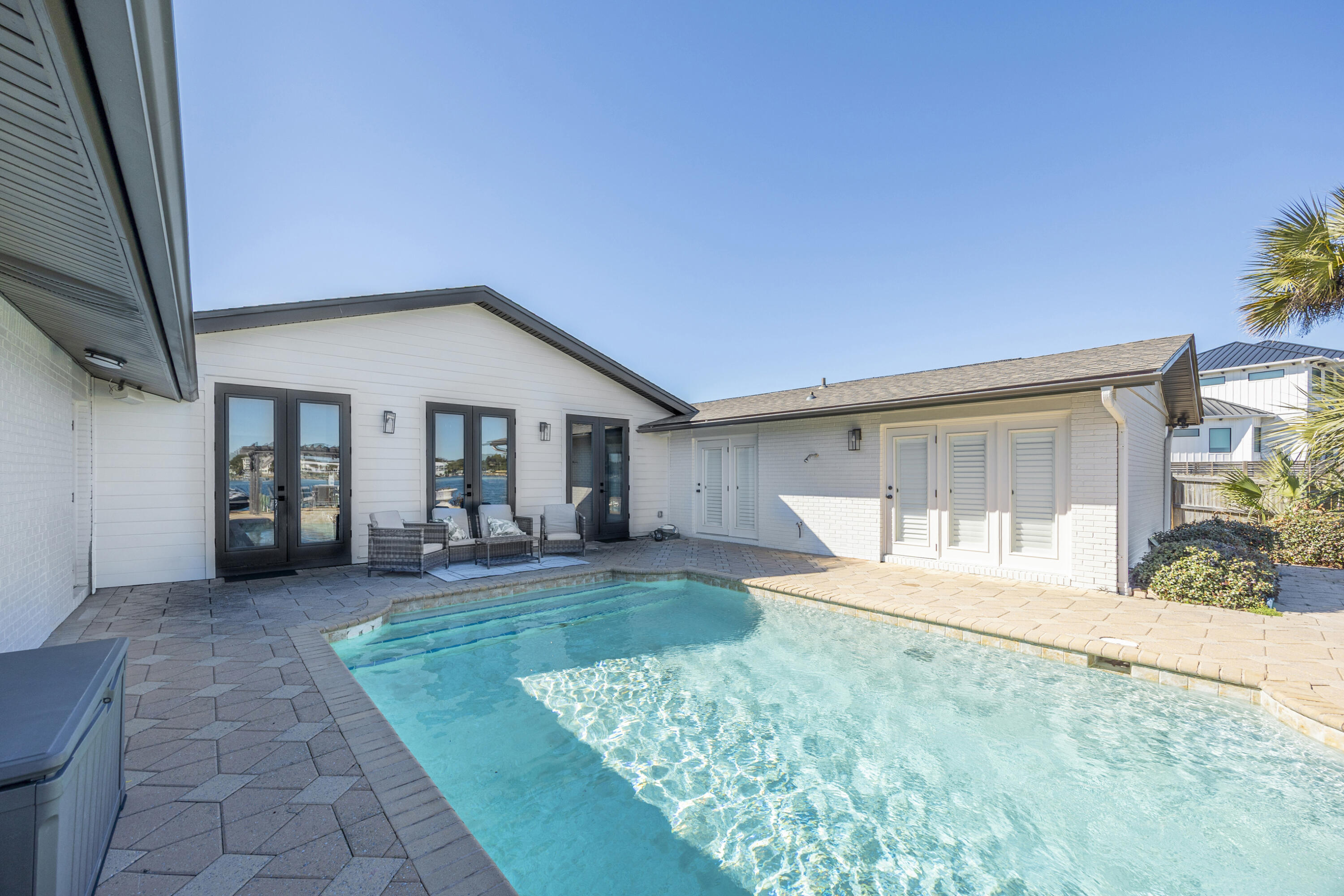 SANTA ROSA ISLAND - Residential