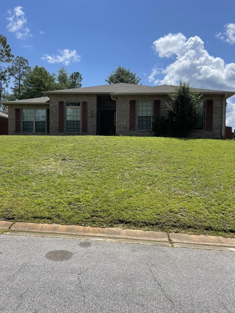 South of I-10 and Move in Ready! 4 bedroom, 2 bath home with additional Dining and Office areas. Kitchen area features all Stainless Steel appliances, Granite Countertops and an Island. Granite and tile in all bathrooms. Master bedroom is spacious with and double vanities, separate shower and tub.