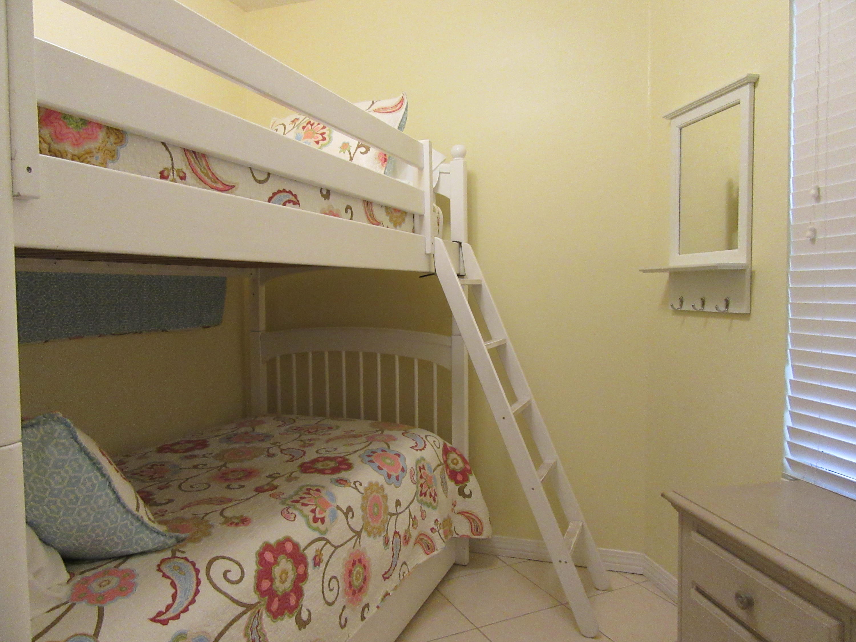 MARAVILLA CONDO 3 - Residential