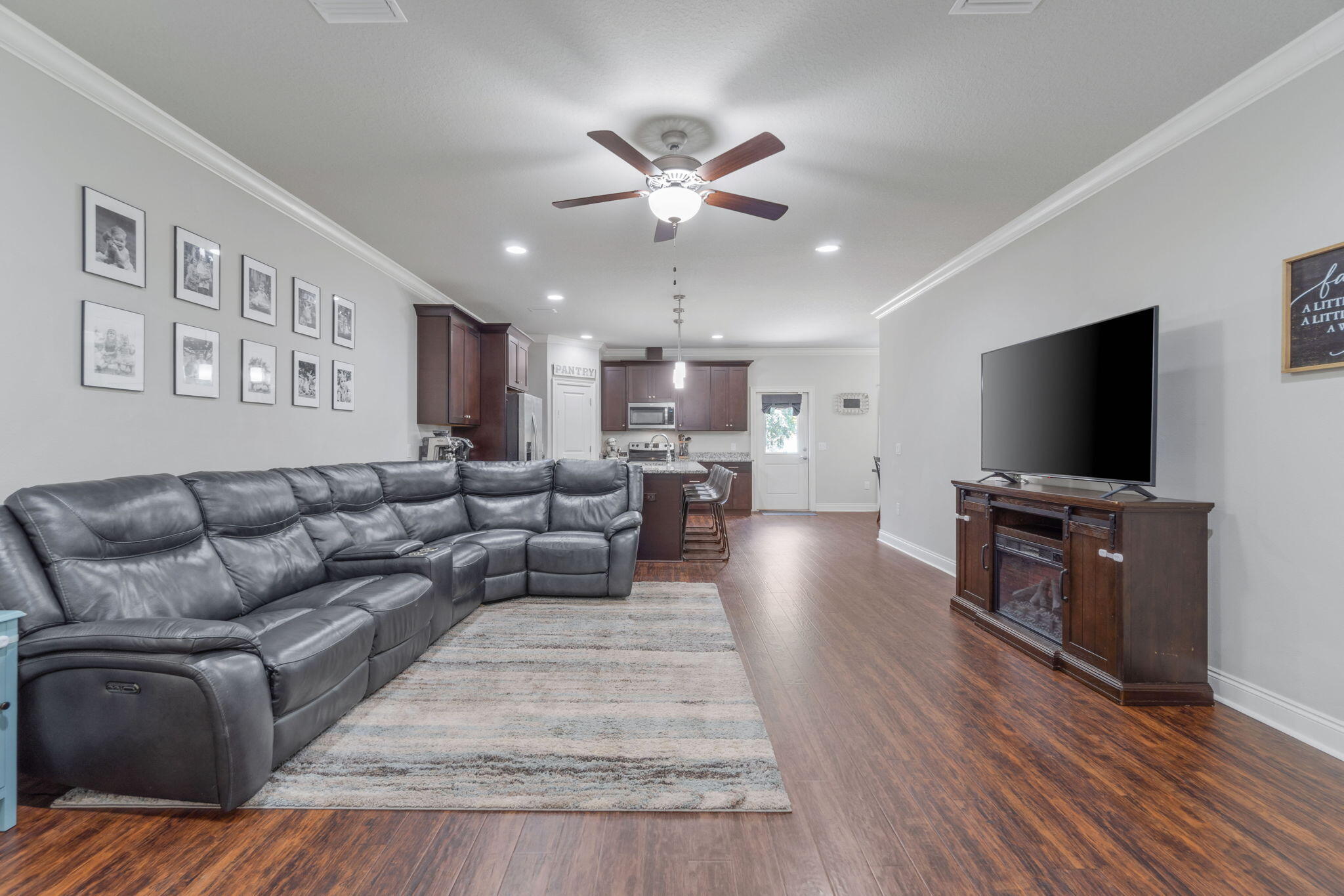 NAVARRE S/D 2ND ADDN - Residential