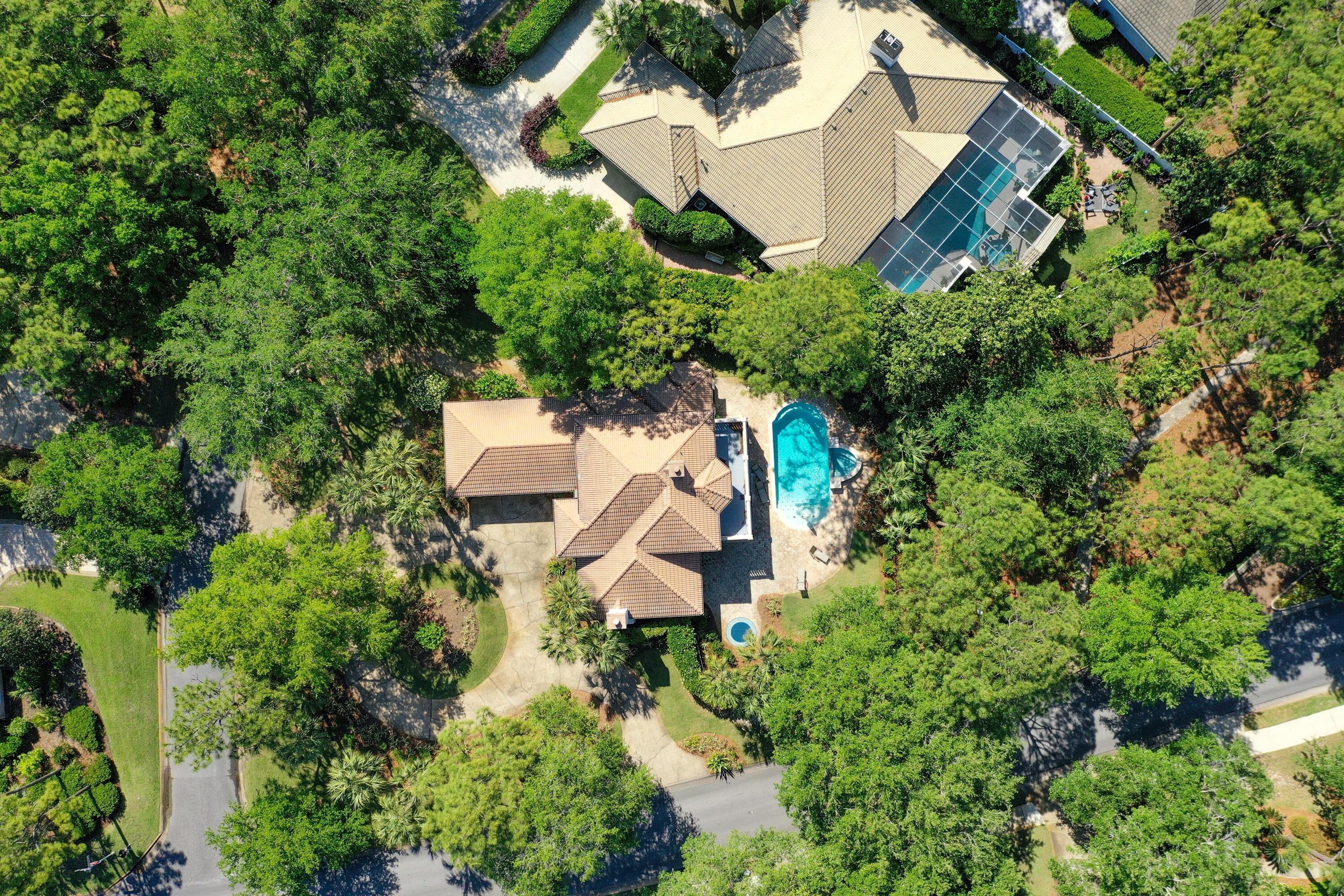 BAYTOWNE AVE EAST - Residential
