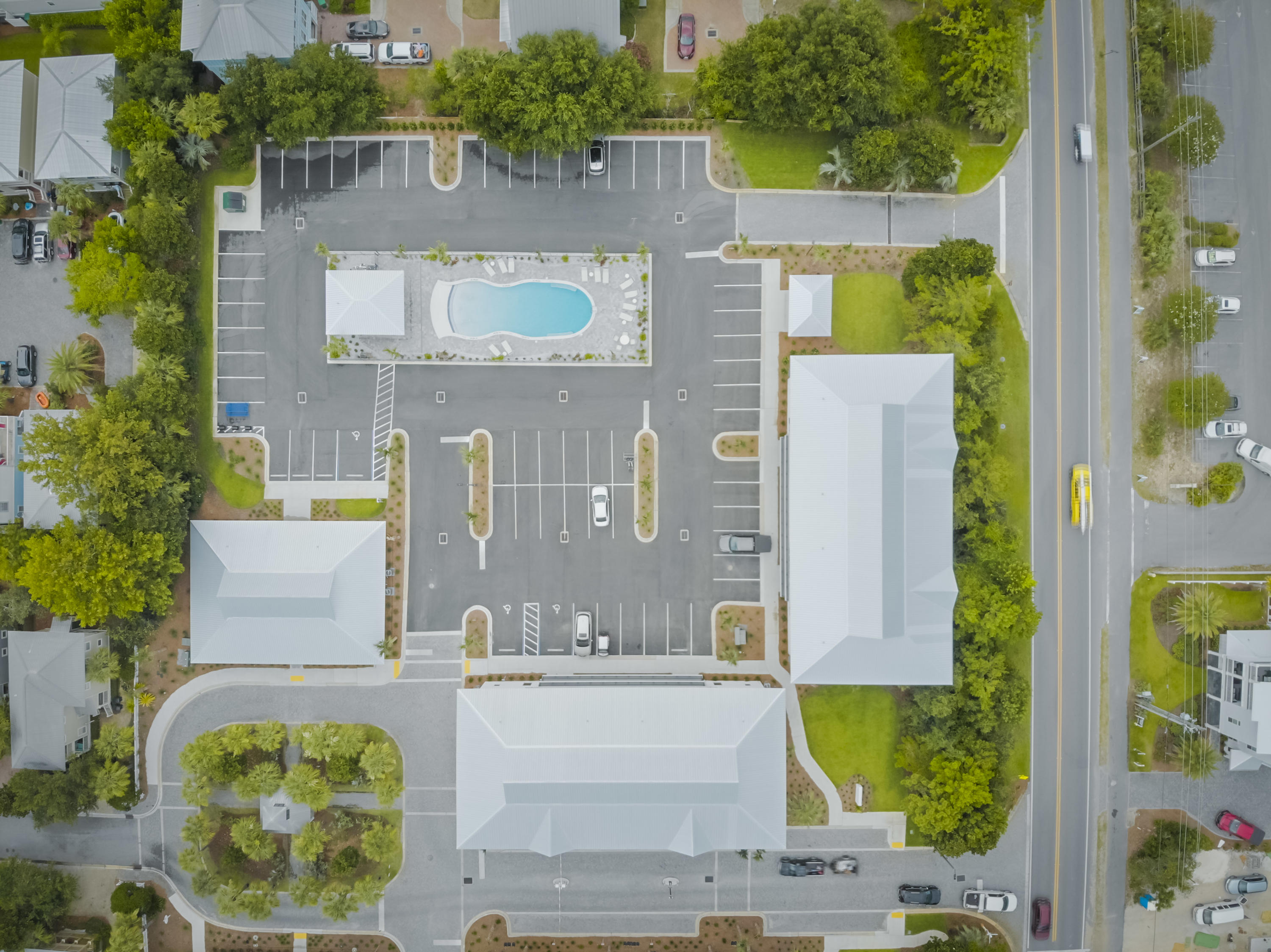 Hidden Lake condominiums - Residential