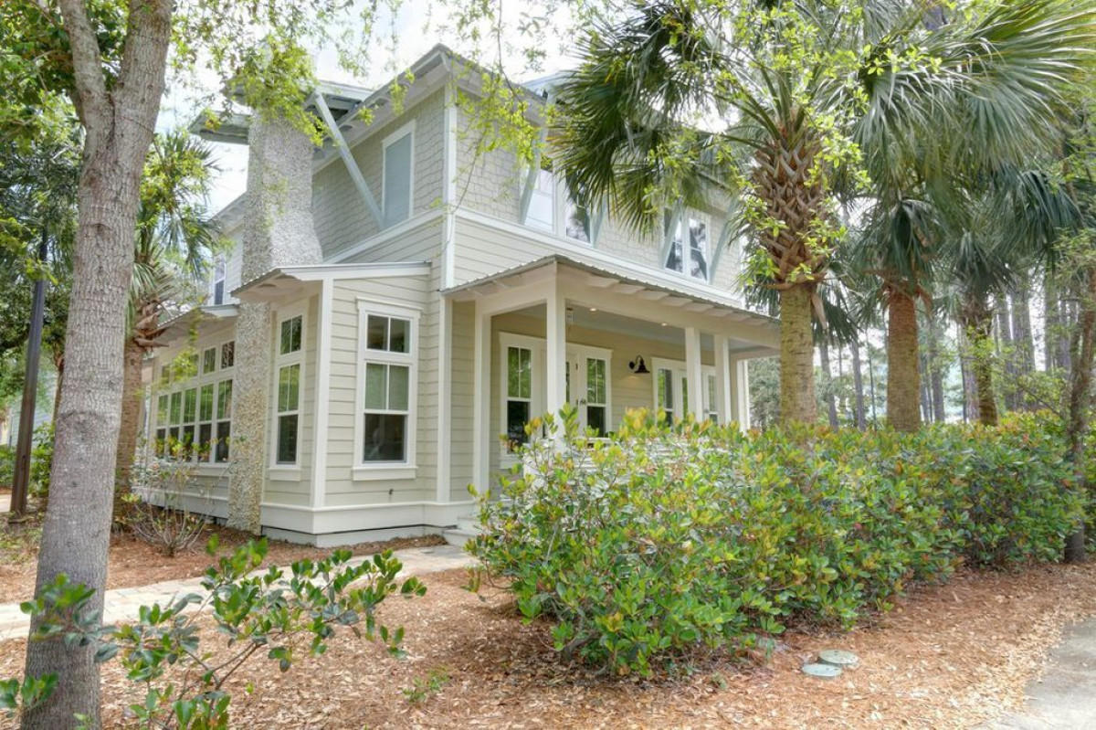 COTTAGES AT EASTERN LAKE - Residential