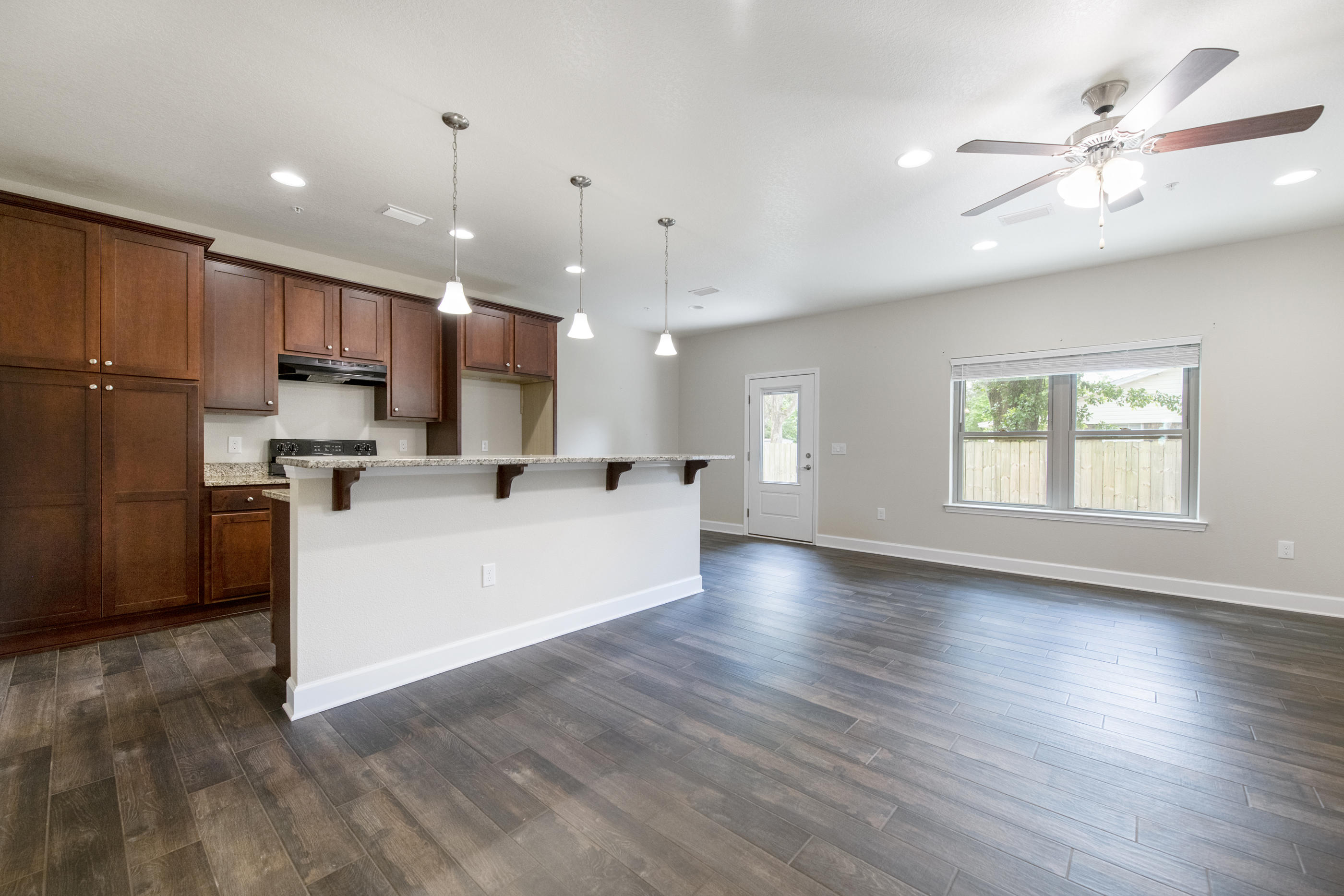 MOSSY OAKS - Residential