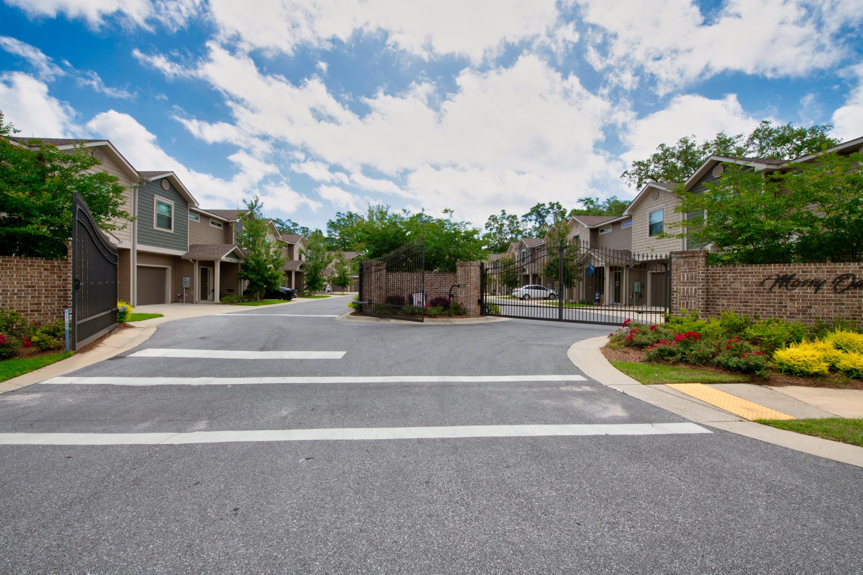 MOSSY OAKS - Residential