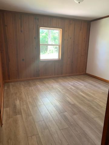 METES & BOUNDS - Residential Lease