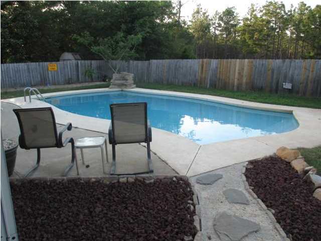 CHATEAU PRES DE LA MER - Residential Lease