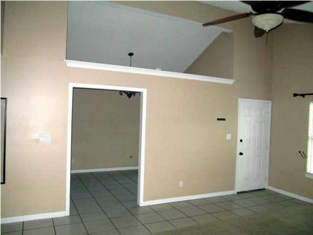 CHATEAU PRES DE LA MER - Residential Lease