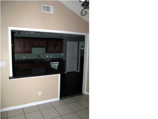 CHATEAU PRES DE LA MER - Residential Lease