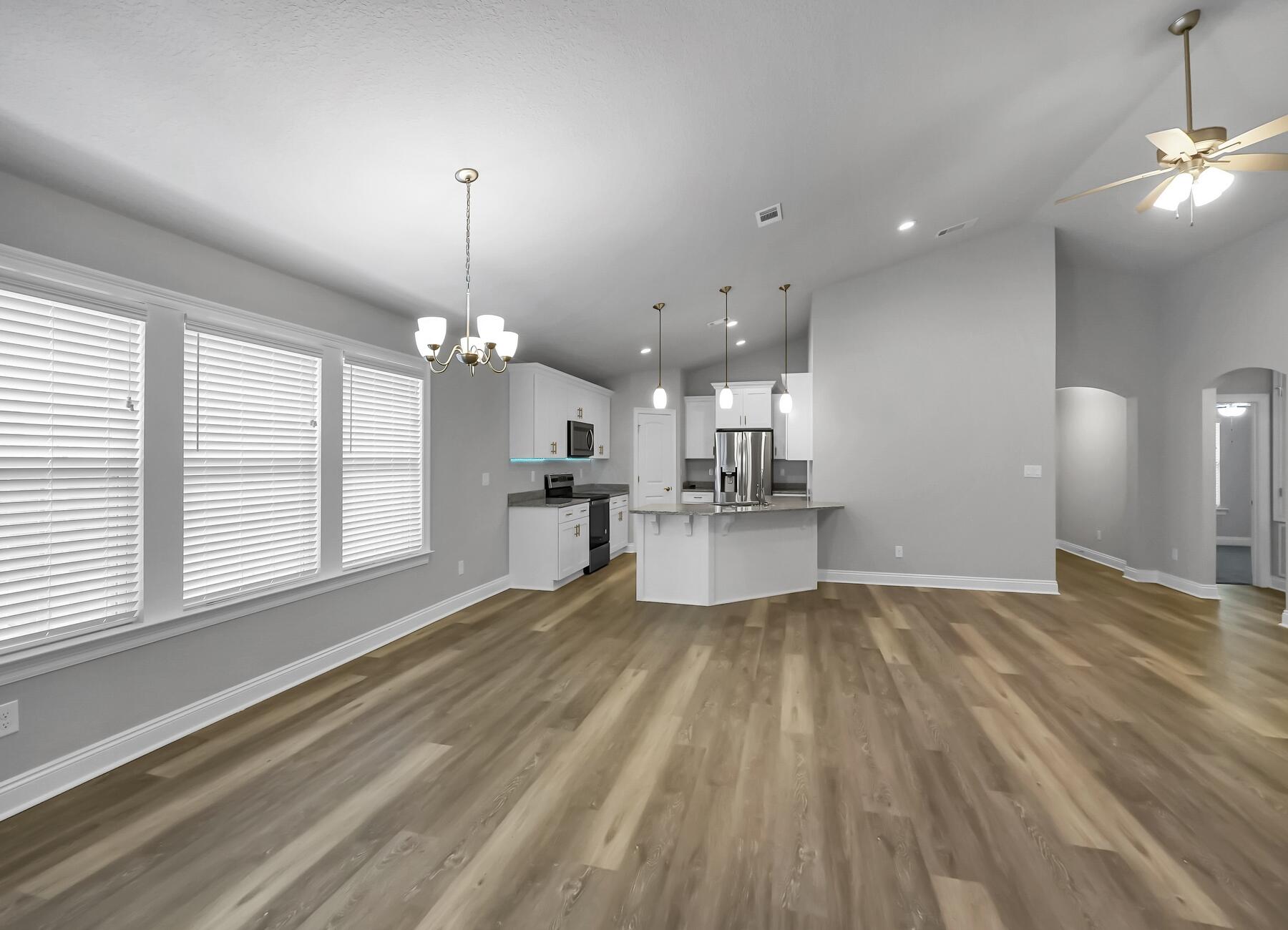 METES & BOUNDS - Residential Lease