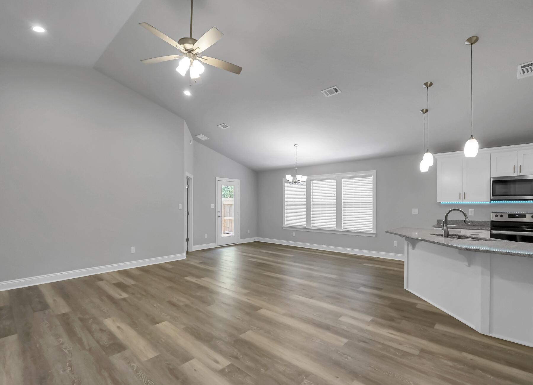 METES & BOUNDS - Residential Lease