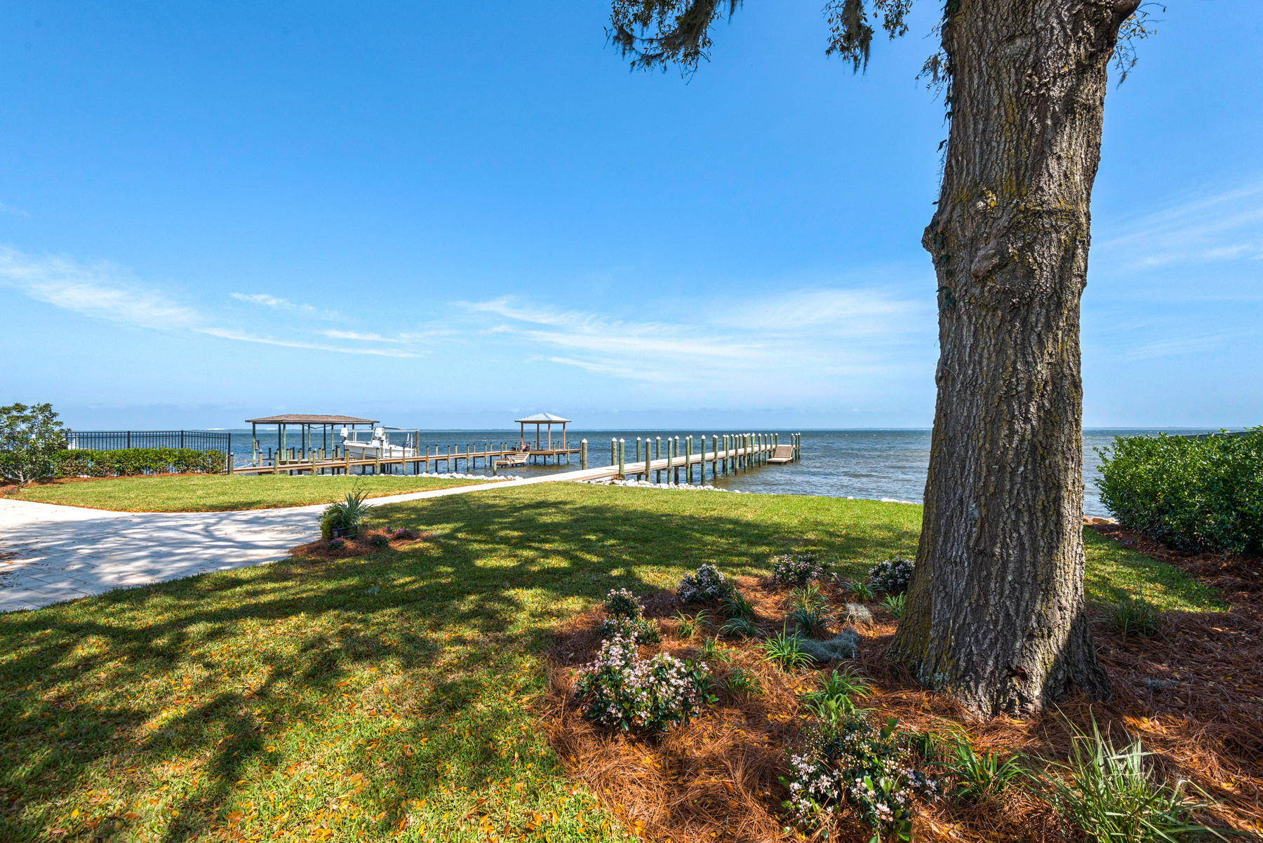 Cobbs Point - Residential