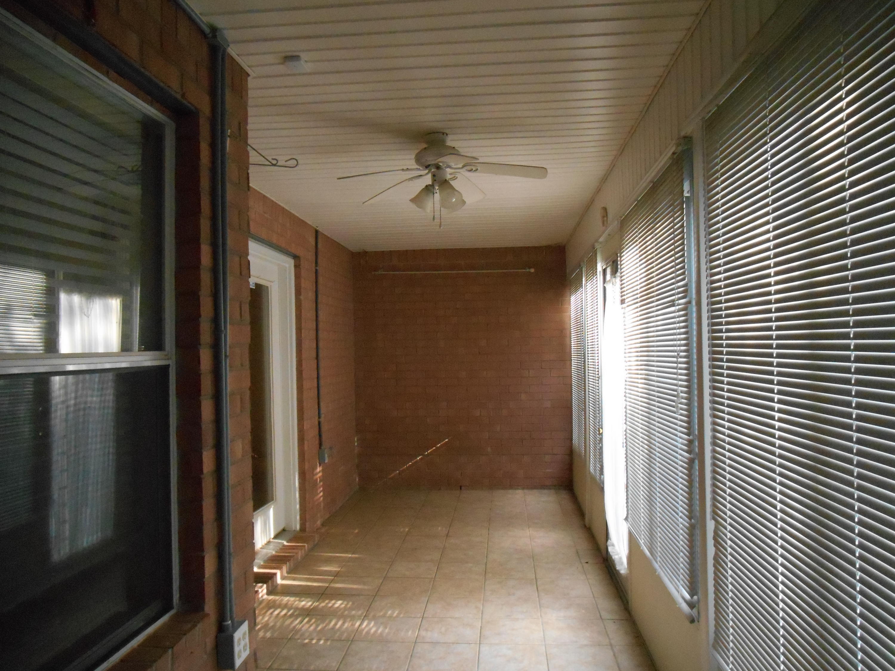 WESTVIEW ESTATES PH 5 - Residential Lease