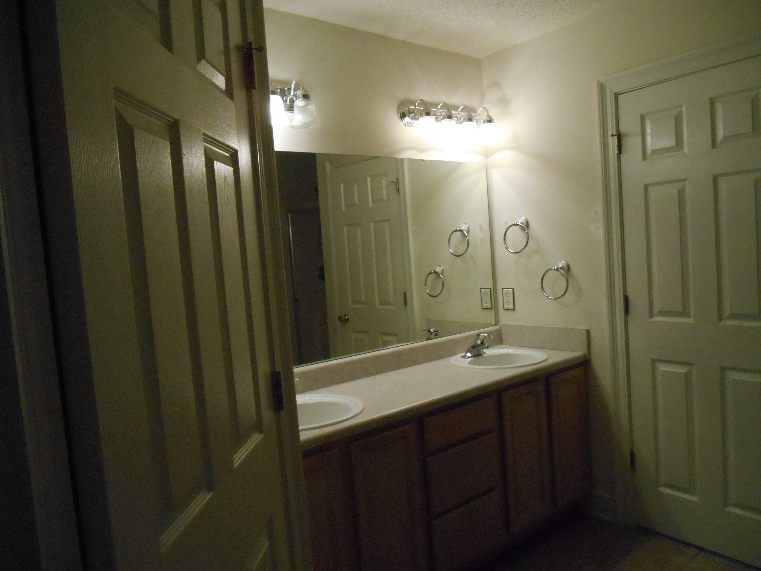 WESTVIEW ESTATES PH 5 - Residential Lease