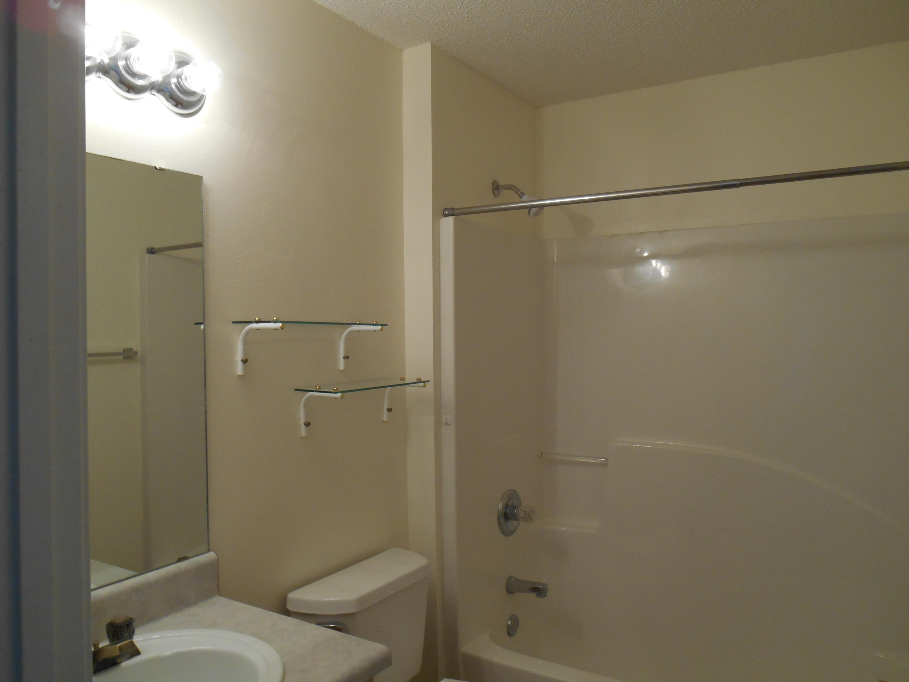 WESTVIEW ESTATES PH 5 - Residential Lease
