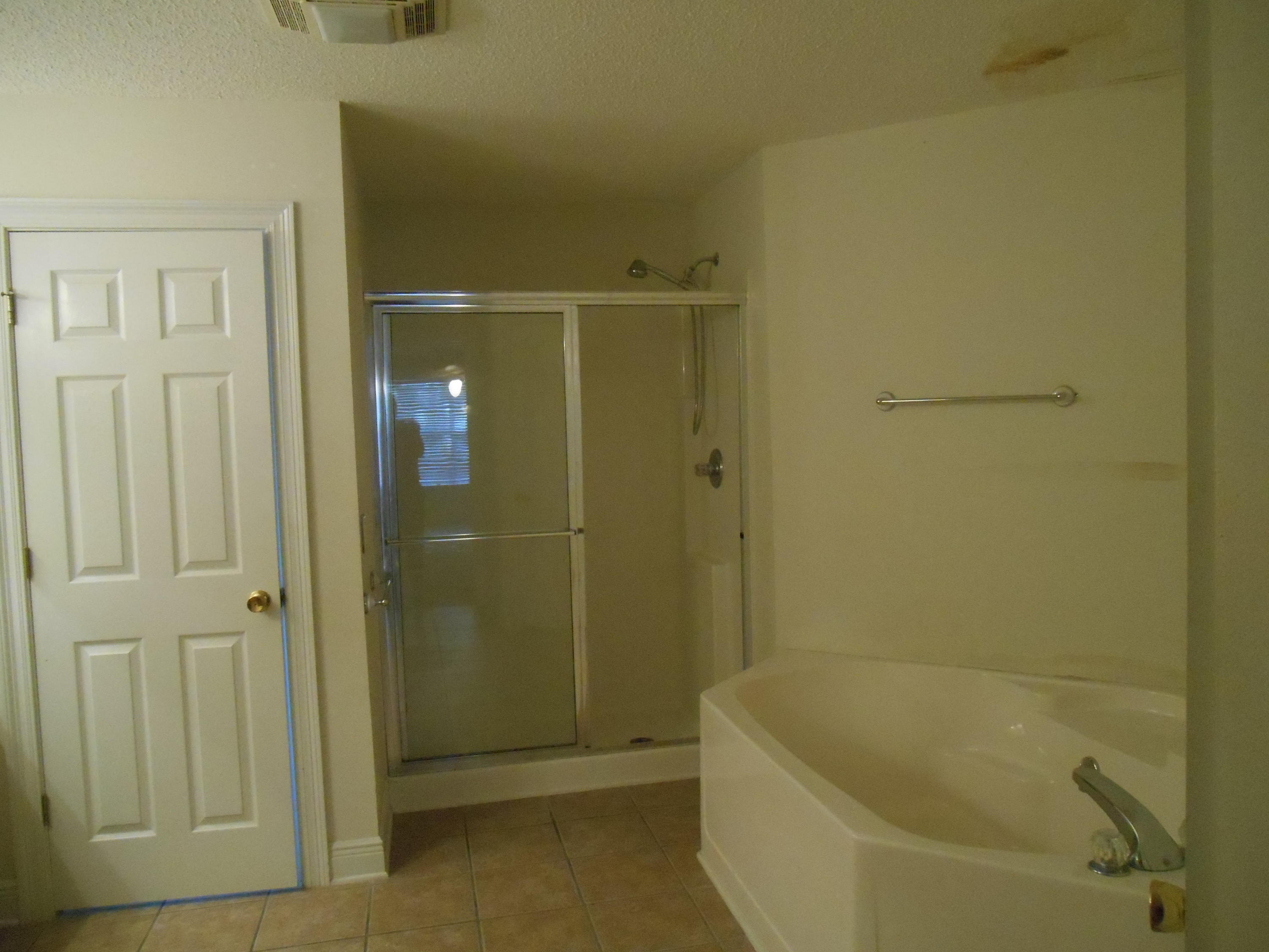 WESTVIEW ESTATES PH 5 - Residential Lease