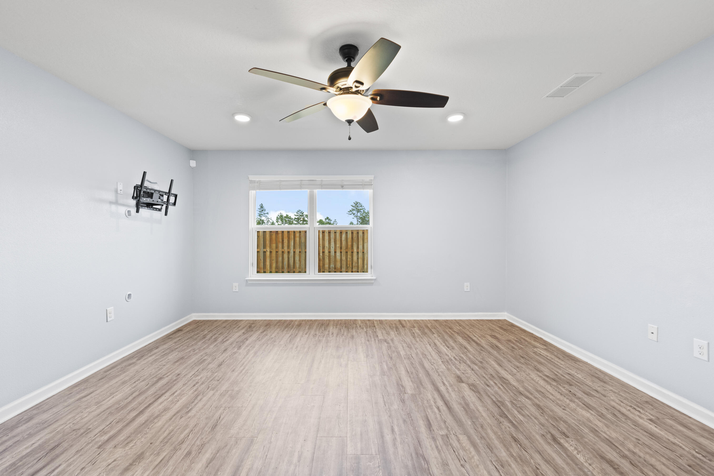 Redstone Commons - Residential Lease