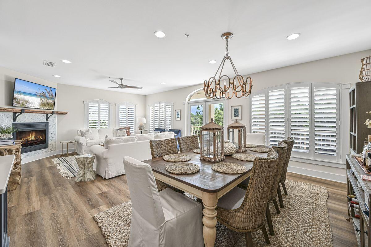 SEAVIEW VILLAS - Residential
